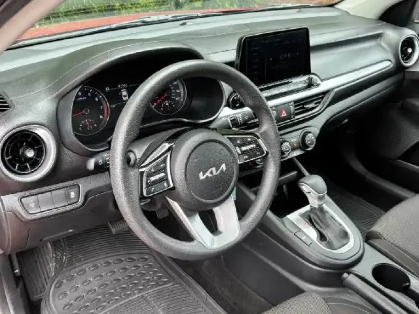 2024 /Black Kia Forte LXS (3KPF24AD7RE) with an 2L I-4 DOHC engine, CVT transmission, located at 9146 Ocean Hwy West, Calabash, NC, 28467, (910) 579-1110, 33.928635, -78.576157 - **Discover the Perfect Blend of Style and Functionality with the 2024 Kia Forte at Car City - Conway!**<br /> <br /> Are you searching for a reliable, stylish sedan that fits seamlessly into your busy lifestyle? Look no further than the 2024 Kia Forte, now available at Car City - Conway! This pre-ow - Photo#9