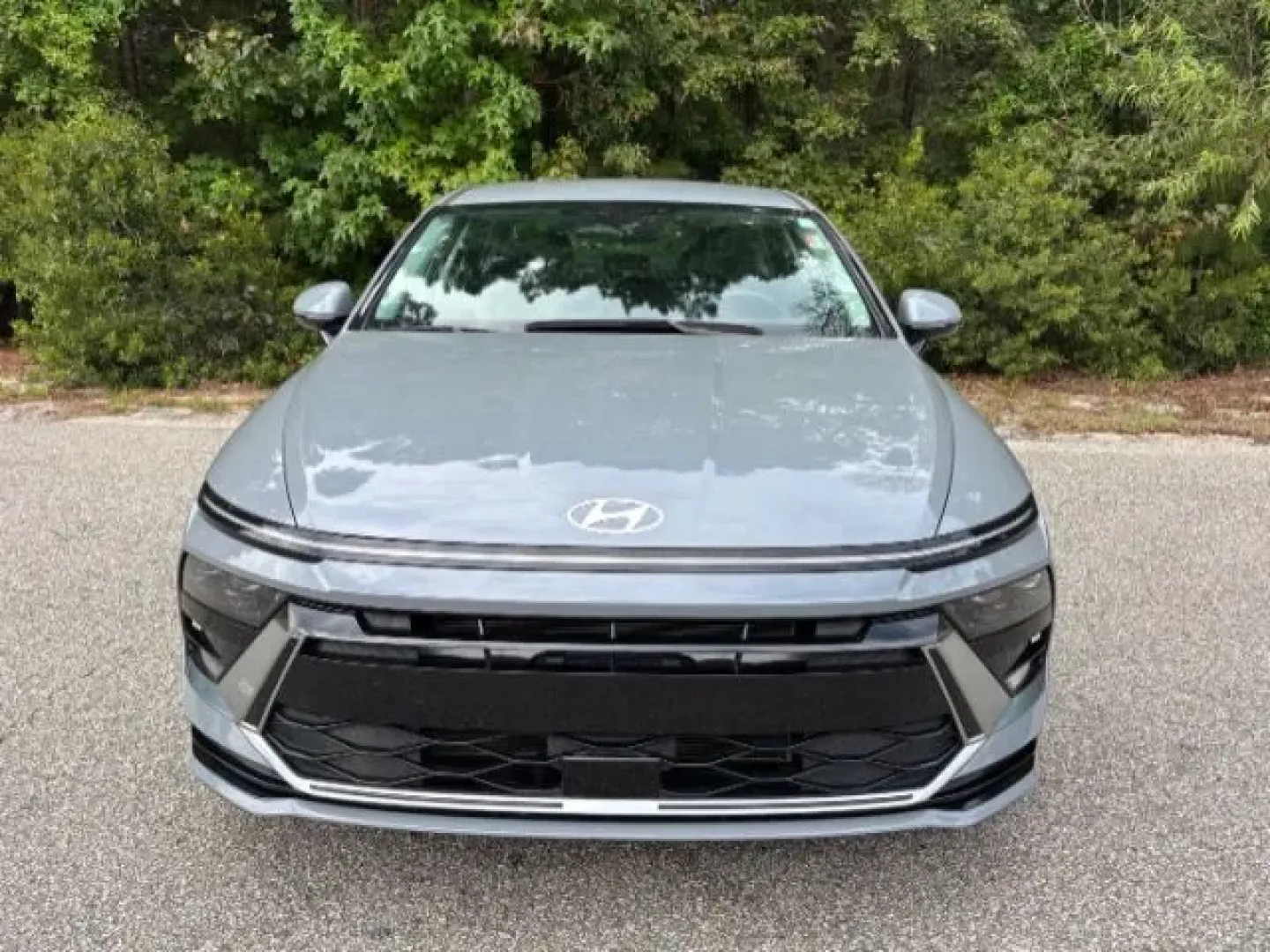 2024 /Dark Gray Hyundai Sonata SEL (KMHL64JA1RA) with an Smartstream 2.5L I-4 port/direct injection engine, located at 2761 East Hwy 501, Conway, SC, 29526, (843) 331-1151, 33.781528, -78.989883 - **Elevate Your Commuting Experience with the 2024 Hyundai Sonata SEL at Car City - Conway!**<br /> <br /> Are you looking for a stylish and practical sedan that seamlessly fits into your busy lifestyle? The 2024 Hyundai Sonata SEL is the perfect companion for your daily commute, weekend adventures, - Photo#4