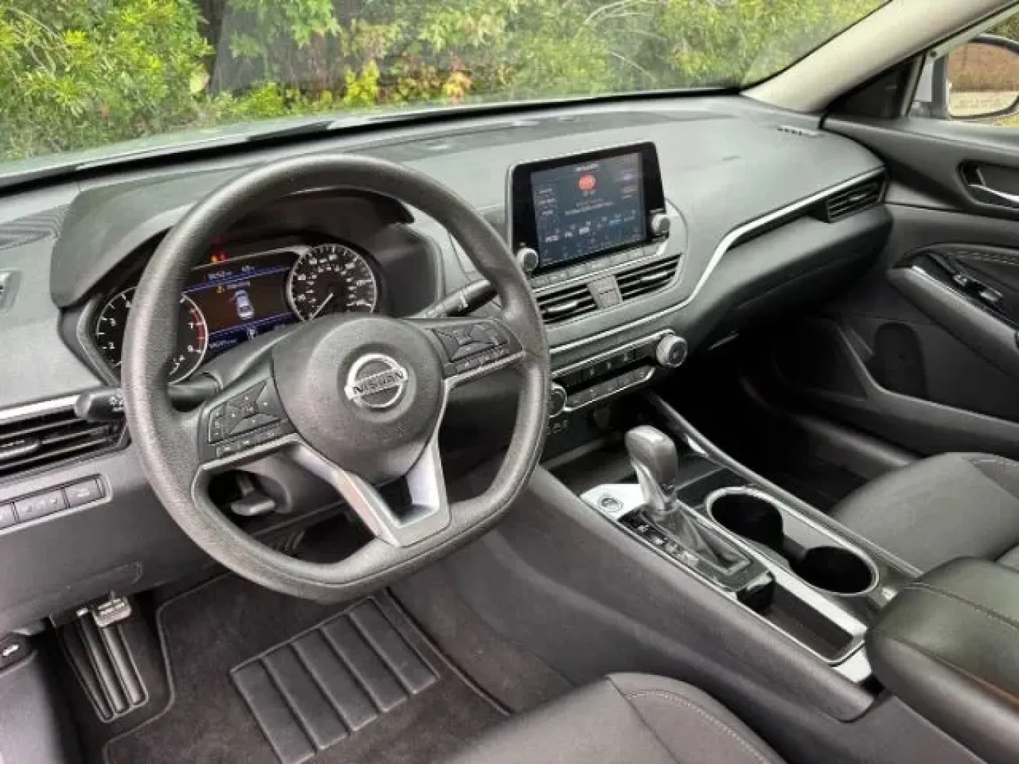 2021 /Charcoal Nissan Altima SV FWD (1N4BL4DV7MN) with an 2.5L I-4 gasoline direct injection engine, located at 2761 East Hwy 501, Conway, SC, 29526, (843) 331-1151, 33.781528, -78.989883 - **Elevate Your Daily Drive with the 2021 Nissan Altima SV Perfect for Commuters and Families Alike!**<br /> <br /> Are you in search of a reliable and stylish sedan that effortlessly combines comfort and efficiency? Look no further than this stunning 2021 Nissan Altima SV, now available at Car City - Photo#10