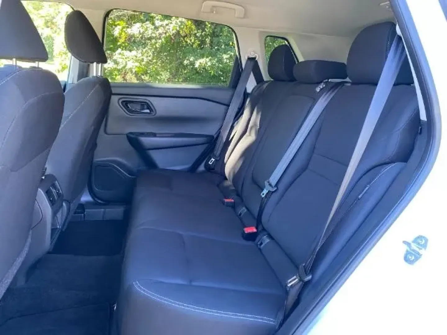 2024 /Charcoal Nissan Rogue S FWD (5N1BT3AA2RC) with an VC-Turbo 1.5L I-3 gasoline direct injection engine, located at 9146 Ocean Hwy West, Calabash, NC, 28467, (910) 579-1110, 33.928635, -78.576157 - Discover the perfect blend of style, comfort, and reliability with this stunning 2024 Nissan Rogue, now available at Car City - Calabash, your trusted source for quality used vehicles! Located conveniently at 9146 Ocean Hwy West, Calabash, NC 28467, we specialize in pre-owned cars that cater to a wi - Photo#5