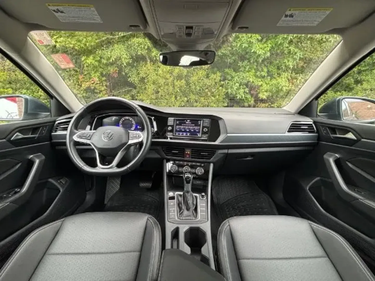2024 /Titan Black Volkswagen Jetta 1.5T SE (3VW7M7BUXRM) with an 1.5L I-4 gasoline direct injection engine, located at 2761 East Hwy 501, Conway, SC, 29526, (843) 331-1151, 33.781528, -78.989883 - **Discover the Perfect Blend of Style and Comfort with this 2024 Volkswagen Jetta at Car City - Conway!**<br /> <br /> Are you searching for a reliable and stylish sedan that fits your active lifestyle? Look no further than this stunning 2024 Volkswagen Jetta 1.5T SE! Whether you're commuting to wor - Photo#8