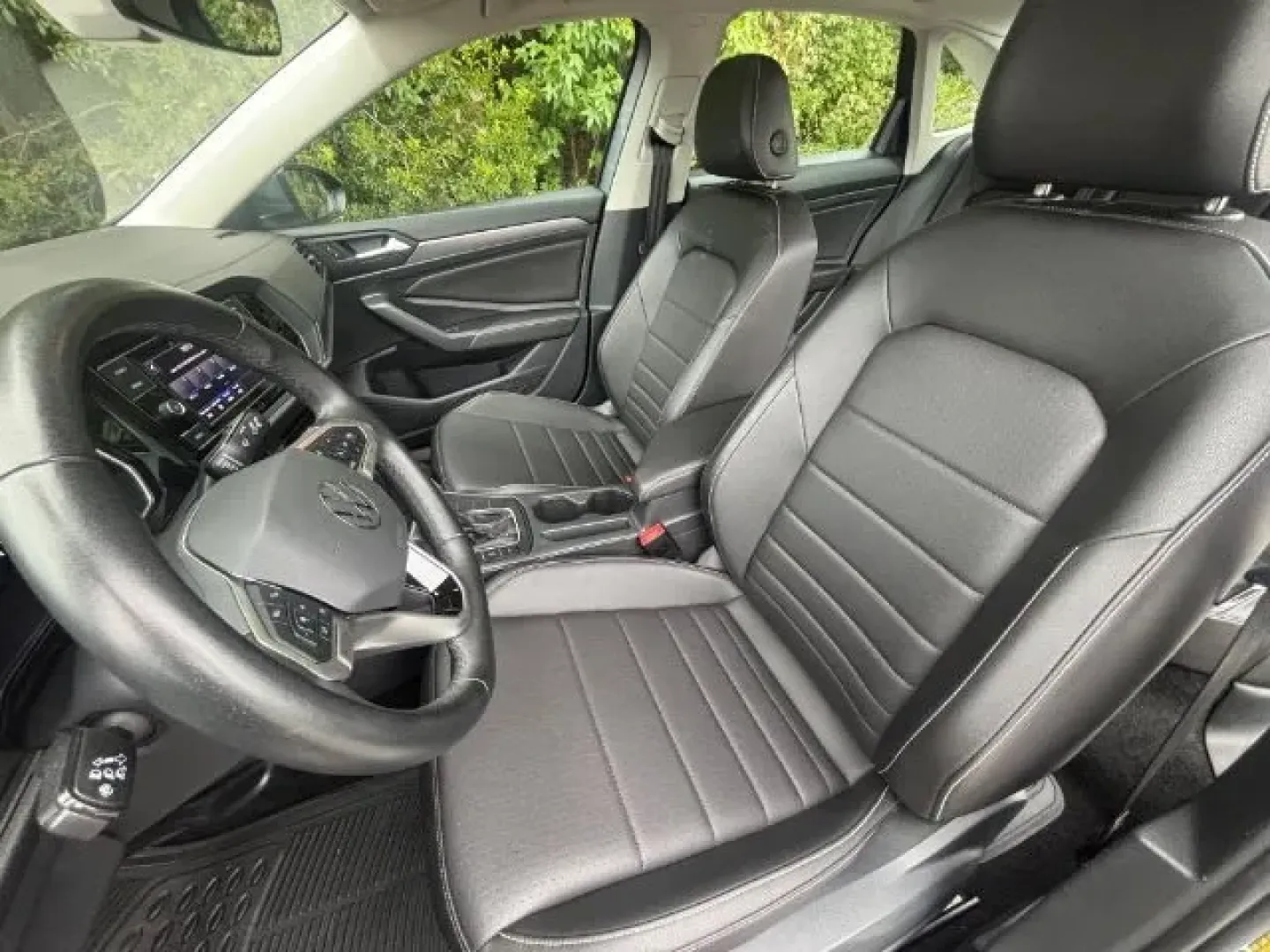 2024 /Titan Black Volkswagen Jetta 1.5T SE (3VW7M7BUXRM) with an 1.5L I-4 gasoline direct injection engine, located at 2761 East Hwy 501, Conway, SC, 29526, (843) 331-1151, 33.781528, -78.989883 - **Discover the Perfect Blend of Style and Comfort with this 2024 Volkswagen Jetta at Car City - Conway!**<br /> <br /> Are you searching for a reliable and stylish sedan that fits your active lifestyle? Look no further than this stunning 2024 Volkswagen Jetta 1.5T SE! Whether you're commuting to wor - Photo#11