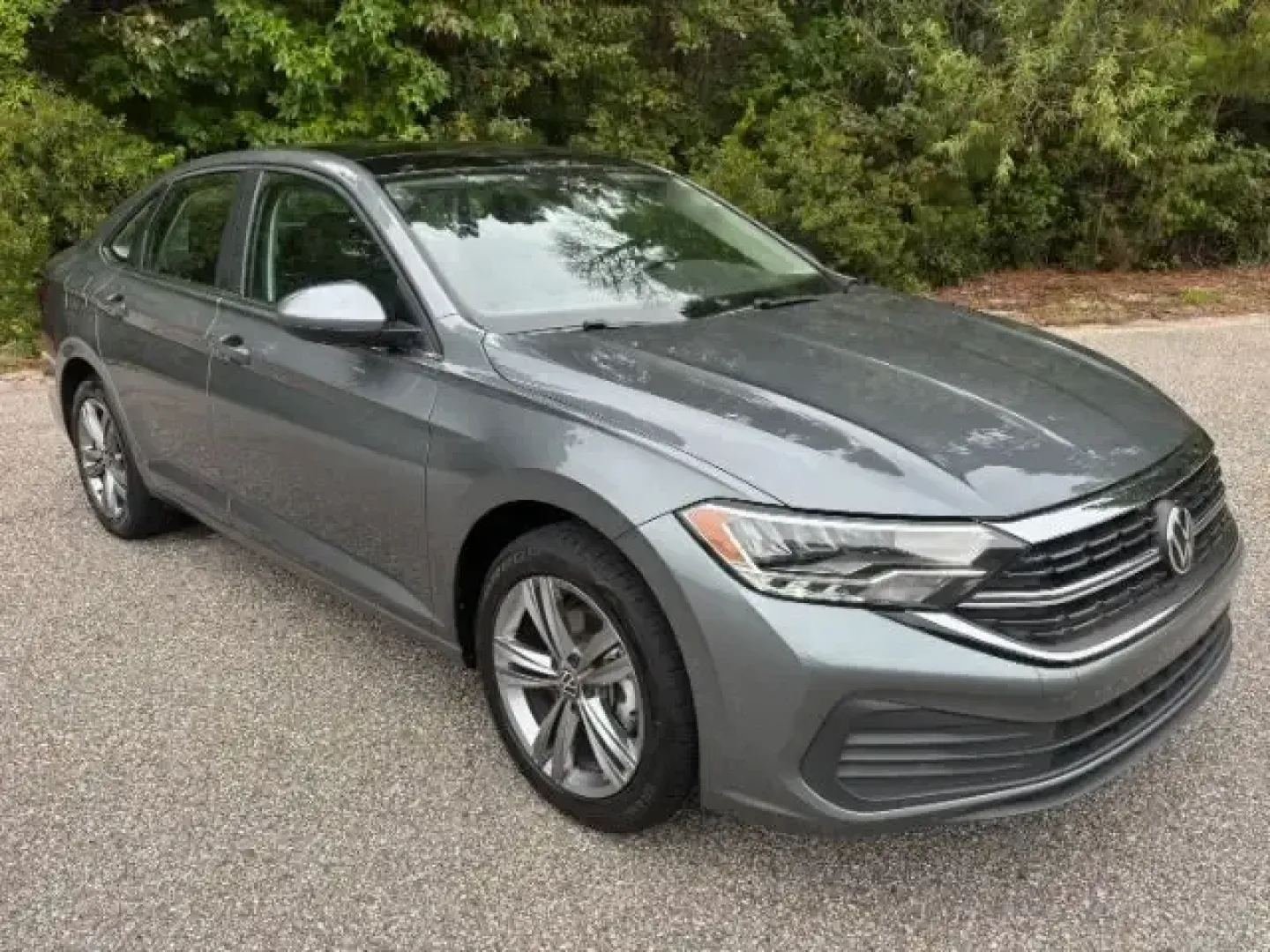 2024 /Titan Black Volkswagen Jetta 1.5T SE (3VW7M7BUXRM) with an 1.5L I-4 gasoline direct injection engine, 8A transmission, located at 2761 East Hwy 501, Conway, SC, 29526, (843) 331-1151, 33.781528, -78.989883 - **Discover the Perfect Blend of Style and Comfort with this 2024 Volkswagen Jetta at Car City - Conway!**<br /> <br /> Are you searching for a reliable and stylish sedan that fits your active lifestyle? Look no further than this stunning 2024 Volkswagen Jetta 1.5T SE! Whether you're commuting to wor - Photo#1