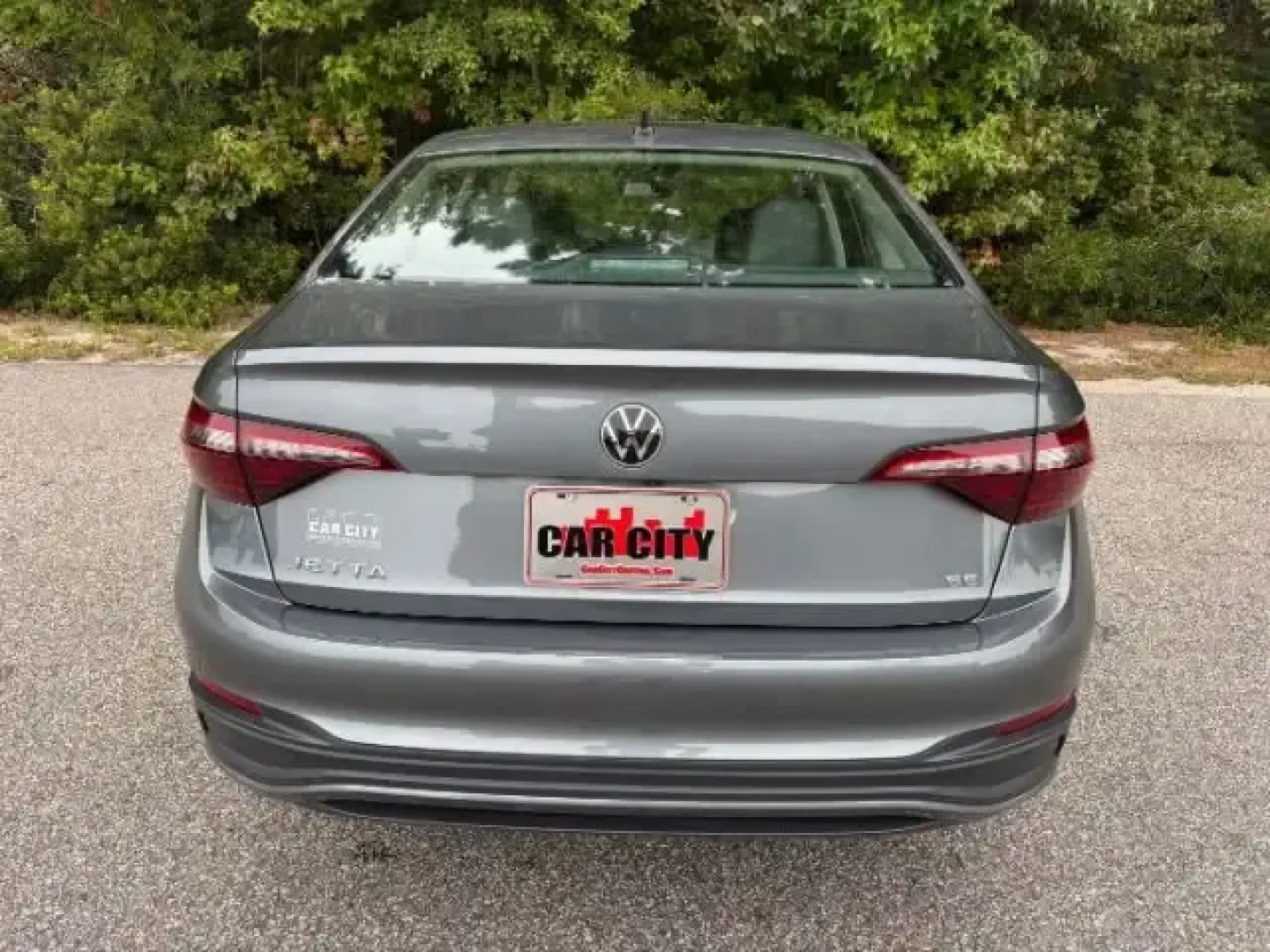 2024 /Titan Black Volkswagen Jetta 1.5T SE (3VW7M7BUXRM) with an 1.5L I-4 gasoline direct injection engine, 8A transmission, located at 2761 East Hwy 501, Conway, SC, 29526, (843) 331-1151, 33.781528, -78.989883 - **Discover the Perfect Blend of Style and Comfort with this 2024 Volkswagen Jetta at Car City - Conway!**<br /> <br /> Are you searching for a reliable and stylish sedan that fits your active lifestyle? Look no further than this stunning 2024 Volkswagen Jetta 1.5T SE! Whether you're commuting to wor - Photo#5