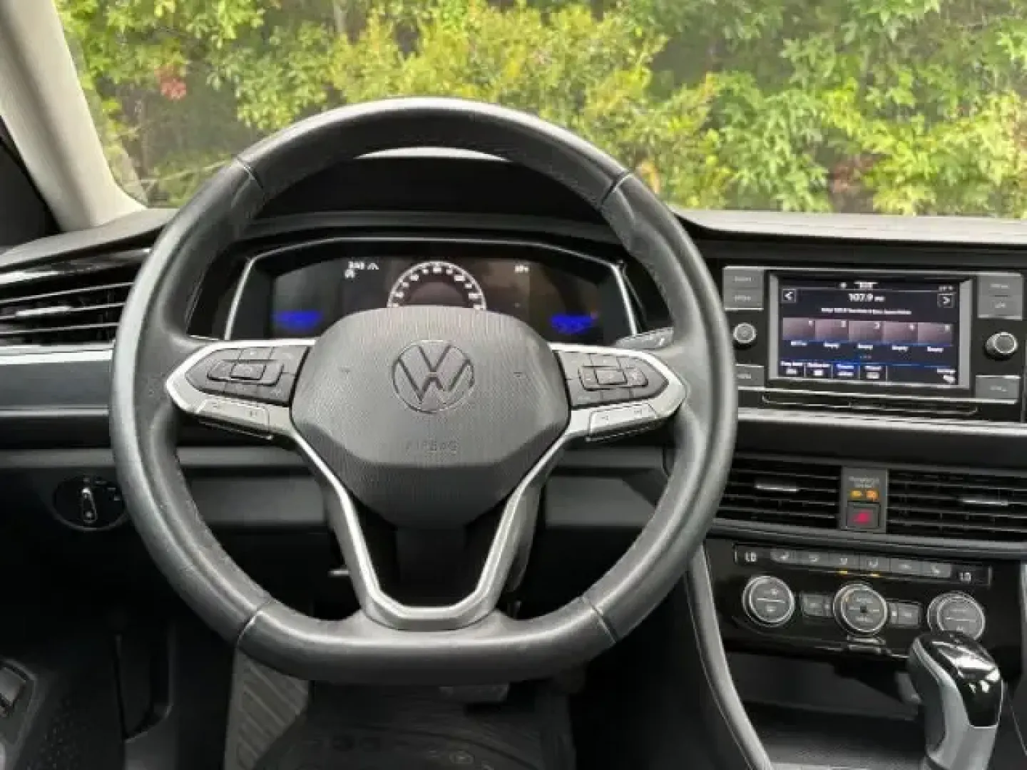 2024 /Titan Black Volkswagen Jetta 1.5T SE (3VW7M7BUXRM) with an 1.5L I-4 gasoline direct injection engine, 8A transmission, located at 2761 East Hwy 501, Conway, SC, 29526, (843) 331-1151, 33.781528, -78.989883 - **Discover the Perfect Blend of Style and Comfort with this 2024 Volkswagen Jetta at Car City - Conway!**<br /> <br /> Are you searching for a reliable and stylish sedan that fits your active lifestyle? Look no further than this stunning 2024 Volkswagen Jetta 1.5T SE! Whether you're commuting to wor - Photo#7