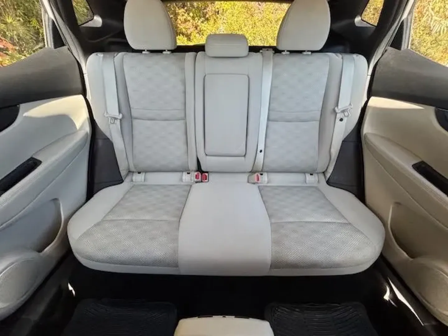 2019 /Light Gray Nissan Rogue SV (JN1BJ1CR4KW) with an 2L I-4 gasoline direct injection engine, located at 3598 James B White Hwy South, Whiteville, NC, 28472, (910) 642-3196, 34.294846, -78.732613 - ### Adventure Awaits with the 2019 Nissan Rogue SV - Perfect for Your Next Journey!<br /> <br /> Discover the perfect blend of style, comfort, and versatility with the 2019 Nissan Rogue SV, now available at Car City - Conway. Whether you're planning a weekend getaway with family, tackling daily comm - Photo#12