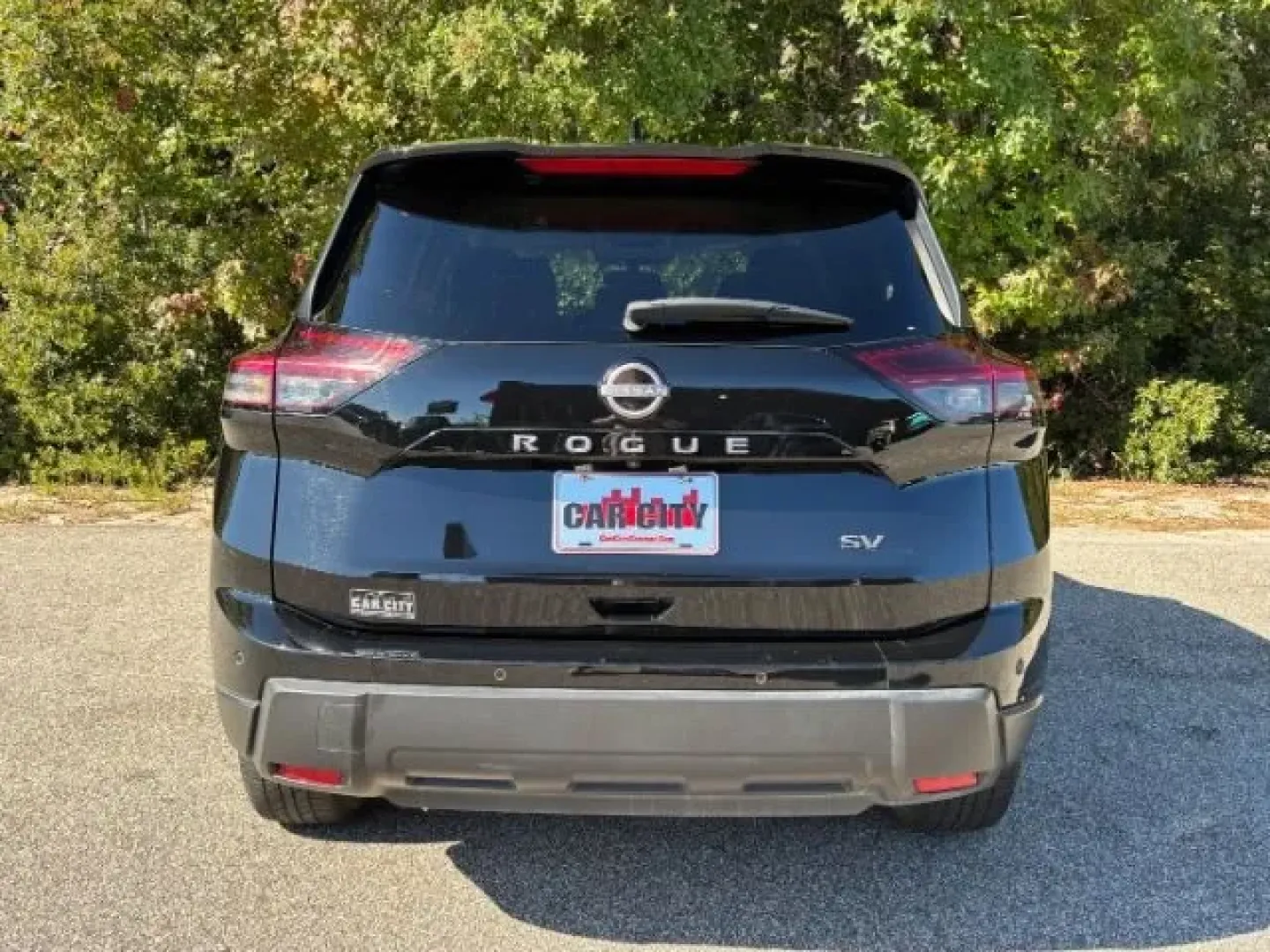 2024 /Charcoal Nissan Rogue SV FWD (5N1BT3BA6RC) with an VC-Turbo 1.5L I-3 gasoline direct injection engine, located at 2761 East Hwy 501, Conway, SC, 29526, (843) 331-1151, 33.781528, -78.989883 - **Elevate Your Everyday Adventures with the 2024 Nissan Rogue SV FWD at Car City - Conway!**<br /> <br /> Are you seeking a vehicle that effortlessly combines functionality and style for your daily commute or weekend getaways? Look no further than the 2024 Nissan Rogue SV FWD, now available at Car C - Photo#5