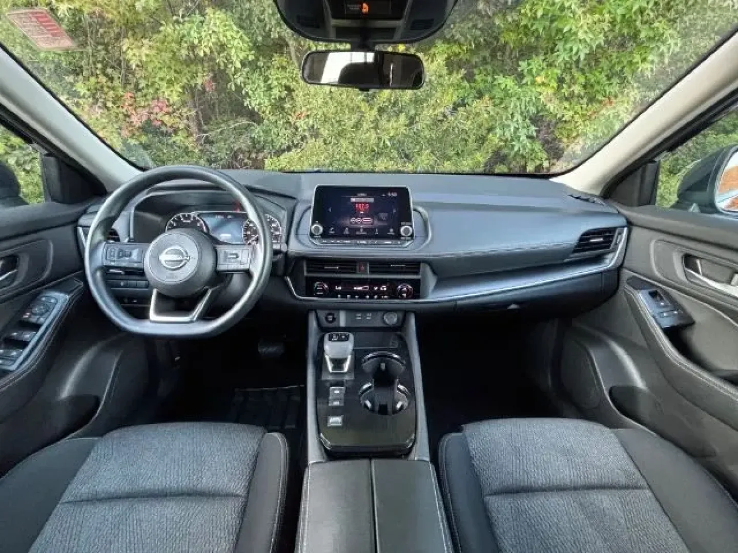 2024 /Charcoal Nissan Rogue SV FWD (5N1BT3BA6RC) with an VC-Turbo 1.5L I-3 gasoline direct injection engine, located at 2761 East Hwy 501, Conway, SC, 29526, (843) 331-1151, 33.781528, -78.989883 - **Elevate Your Everyday Adventures with the 2024 Nissan Rogue SV FWD at Car City - Conway!**<br /> <br /> Are you seeking a vehicle that effortlessly combines functionality and style for your daily commute or weekend getaways? Look no further than the 2024 Nissan Rogue SV FWD, now available at Car C - Photo#8