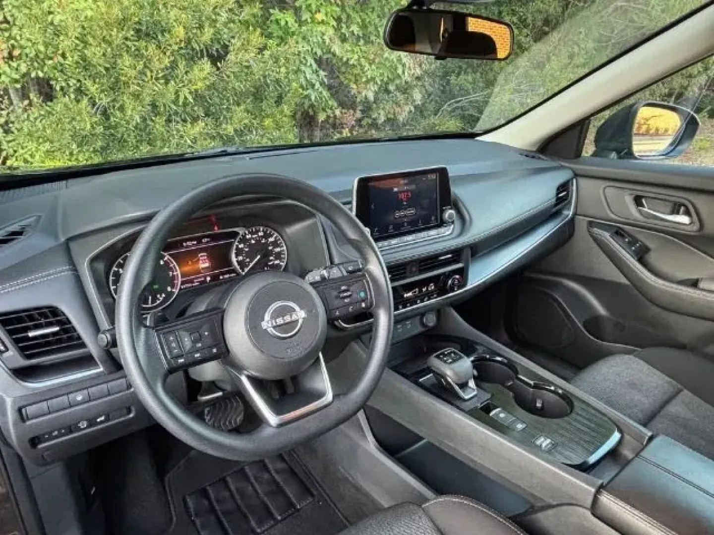 2024 /Charcoal Nissan Rogue SV FWD (5N1BT3BA6RC) with an VC-Turbo 1.5L I-3 gasoline direct injection engine, located at 2761 East Hwy 501, Conway, SC, 29526, (843) 331-1151, 33.781528, -78.989883 - **Elevate Your Everyday Adventures with the 2024 Nissan Rogue SV FWD at Car City - Conway!**<br /> <br /> Are you seeking a vehicle that effortlessly combines functionality and style for your daily commute or weekend getaways? Look no further than the 2024 Nissan Rogue SV FWD, now available at Car C - Photo#9
