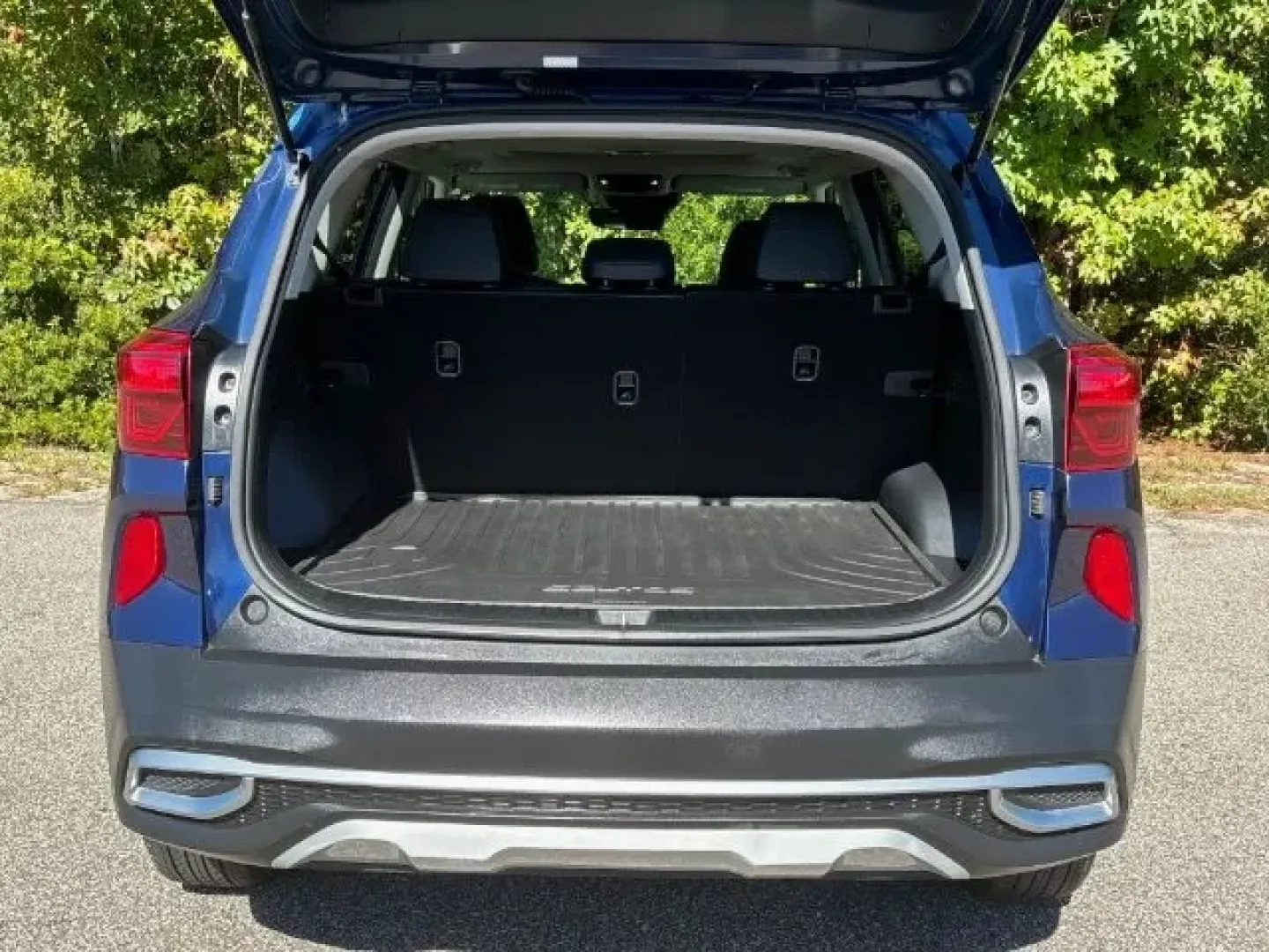 2023 /Black Kia Seltos EX (KNDERCAA4P7) with an 2L I-4 DOHC engine, located at 2761 East Hwy 501, Conway, SC, 29526, (843) 331-1151, 33.781528, -78.989883 - **Explore the Great Outdoors in Style with the 2023 Kia Seltos EX from Car City - Conway!**<br /> <br /> Are you ready to take your adventures to the next level? Whether you're planning a family road trip down the scenic highways of South Carolina or simply need a reliable companion for your daily c - Photo#14