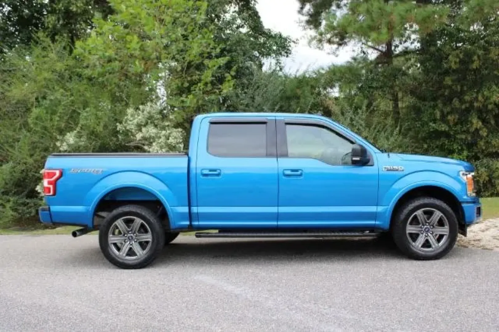 2020 Ford F-150 XLT (1FTEW1E4XLK) with an Other engine, located at 9146 Ocean Hwy West, Calabash, NC, 28467, (910) 579-1110, 33.928635, -78.576157 - **Discover Your Next Adventure with the 2020 Ford F-150 XLT at Car City - Whitesville!** <br /> <br /> Are you ready to elevate your driving experience? Whether you're hauling gear for weekend getaways, navigating your daily commute, or tackling the toughest terrains, the 2020 Ford F-150 XLT is the - Photo#3
