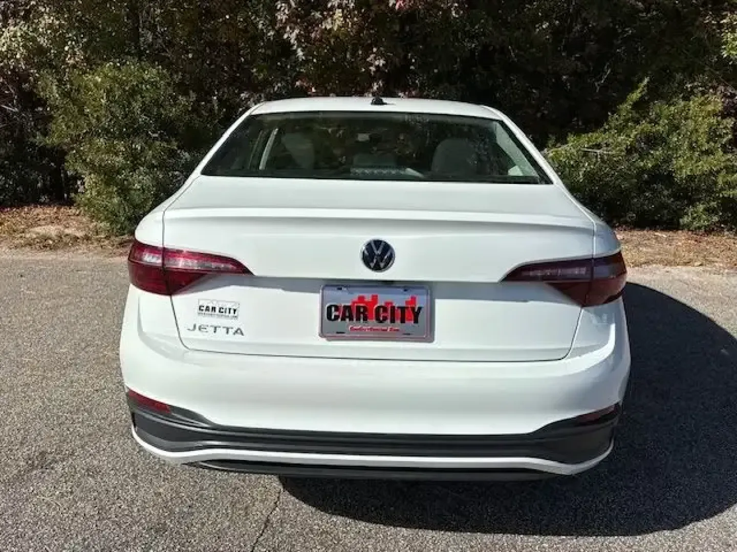 2024 /Titan Black Volkswagen Jetta 1.5T S (3VW5M7BU1RM) with an 1.5L I-4 gasoline direct injection engine, 8A transmission, located at 2761 East Hwy 501, Conway, SC, 29526, (843) 331-1151, 33.781528, -78.989883 - Are you searching for a vehicle that perfectly blends style, efficiency, and practicality? Look no further than the 2024 Volkswagen Jetta, an ideal sedan for daily commuters, growing families, and anyone who needs a reliable vehicle for weekend adventures. With its sleek design and technology-driven - Photo#5