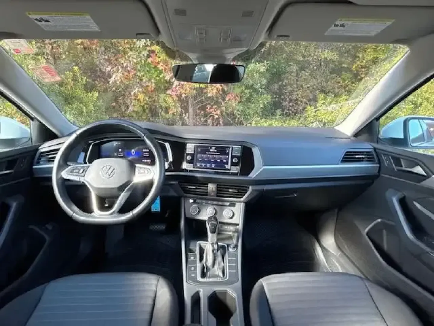 2024 /Titan Black Volkswagen Jetta 1.5T S (3VW5M7BU1RM) with an 1.5L I-4 gasoline direct injection engine, 8A transmission, located at 2761 East Hwy 501, Conway, SC, 29526, (843) 331-1151, 33.781528, -78.989883 - Are you searching for a vehicle that perfectly blends style, efficiency, and practicality? Look no further than the 2024 Volkswagen Jetta, an ideal sedan for daily commuters, growing families, and anyone who needs a reliable vehicle for weekend adventures. With its sleek design and technology-driven - Photo#8