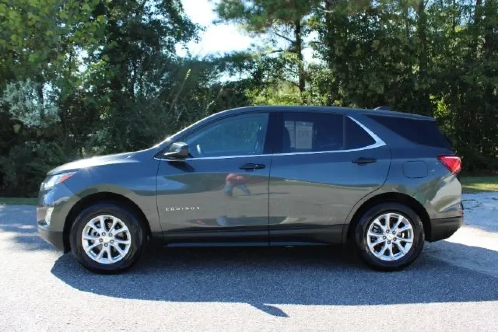 2020 /CHARCOAL CLOTH Chevrolet Equinox LT AWD (2GNAXUEV7L6) with an 1.5L L4 DOHC 16V TURBO engine, 6-Speed Automatic transmission, located at 9146 Ocean Hwy West, Calabash, NC, 28467, (910) 579-1110, 33.928635, -78.576157 - **Experience the Perfect Blend of Comfort and Capability with the 2020 Chevrolet Equinox LT AWD at Car City - Whitesville!**<br /> <br /> Are you searching for a versatile vehicle that seamlessly fits into your lifestyle? Whether you're a family on the go, a daily commuter navigating the hustle and - Photo#5