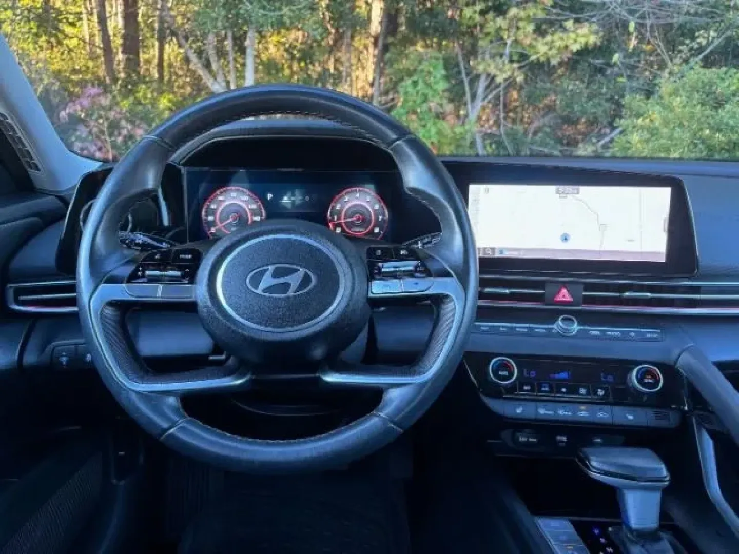 2024 /Black Hyundai Elantra Limited (KMHLP4DG0RU) with an Nu PE 2L I-4 DOHC engine, located at 2761 East Hwy 501, Conway, SC, 29526, (843) 331-1151, 33.781528, -78.989883 - **Discover the Perfect Blend of Style and Efficiency with the 2024 Hyundai Elantra Limited!**<br /> <br /> Are you searching for a vehicle that meets the demands of a busy lifestyle while ensuring comfort and reliability? Look no further! The 2024 Hyundai Elantra Limited is the ideal sedan for anyon - Photo#7