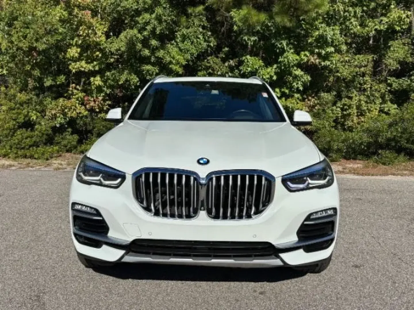 2019 /Black BMW X5 xDrive40i (5UXCR6C55KL) with an 3L I-6 gasoline direct injection engine, located at 2761 East Hwy 501, Conway, SC, 29526, (843) 331-1151, 33.781528, -78.989883 - **Experience Adventure and Luxury with the 2019 BMW X5 at Car City - Conway**<br /> <br /> If you're searching for a vehicle that seamlessly blends adventure with everyday luxury, the 2019 BMW X5 is the perfect choice. Ideal for growing families or those who love weekend road trips, this SUV offers - Photo#4