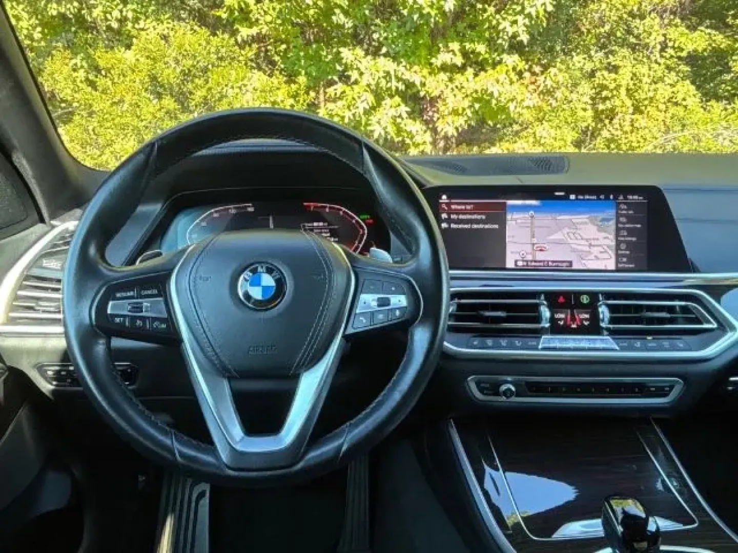 2019 /Black BMW X5 xDrive40i (5UXCR6C55KL) with an 3L I-6 gasoline direct injection engine, located at 2761 East Hwy 501, Conway, SC, 29526, (843) 331-1151, 33.781528, -78.989883 - **Experience Adventure and Luxury with the 2019 BMW X5 at Car City - Conway**<br /> <br /> If you're searching for a vehicle that seamlessly blends adventure with everyday luxury, the 2019 BMW X5 is the perfect choice. Ideal for growing families or those who love weekend road trips, this SUV offers - Photo#7