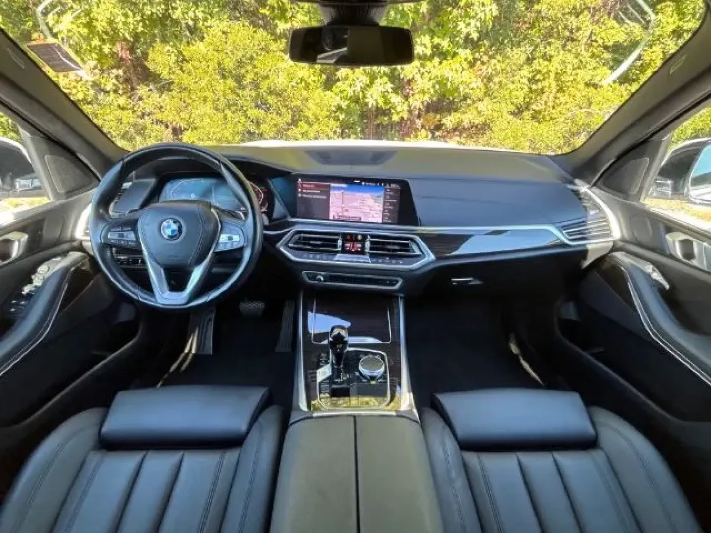 2019 /Black BMW X5 xDrive40i (5UXCR6C55KL) with an 3L I-6 gasoline direct injection engine, located at 2761 East Hwy 501, Conway, SC, 29526, (843) 331-1151, 33.781528, -78.989883 - **Experience Adventure and Luxury with the 2019 BMW X5 at Car City - Conway**<br /> <br /> If you're searching for a vehicle that seamlessly blends adventure with everyday luxury, the 2019 BMW X5 is the perfect choice. Ideal for growing families or those who love weekend road trips, this SUV offers - Photo#8