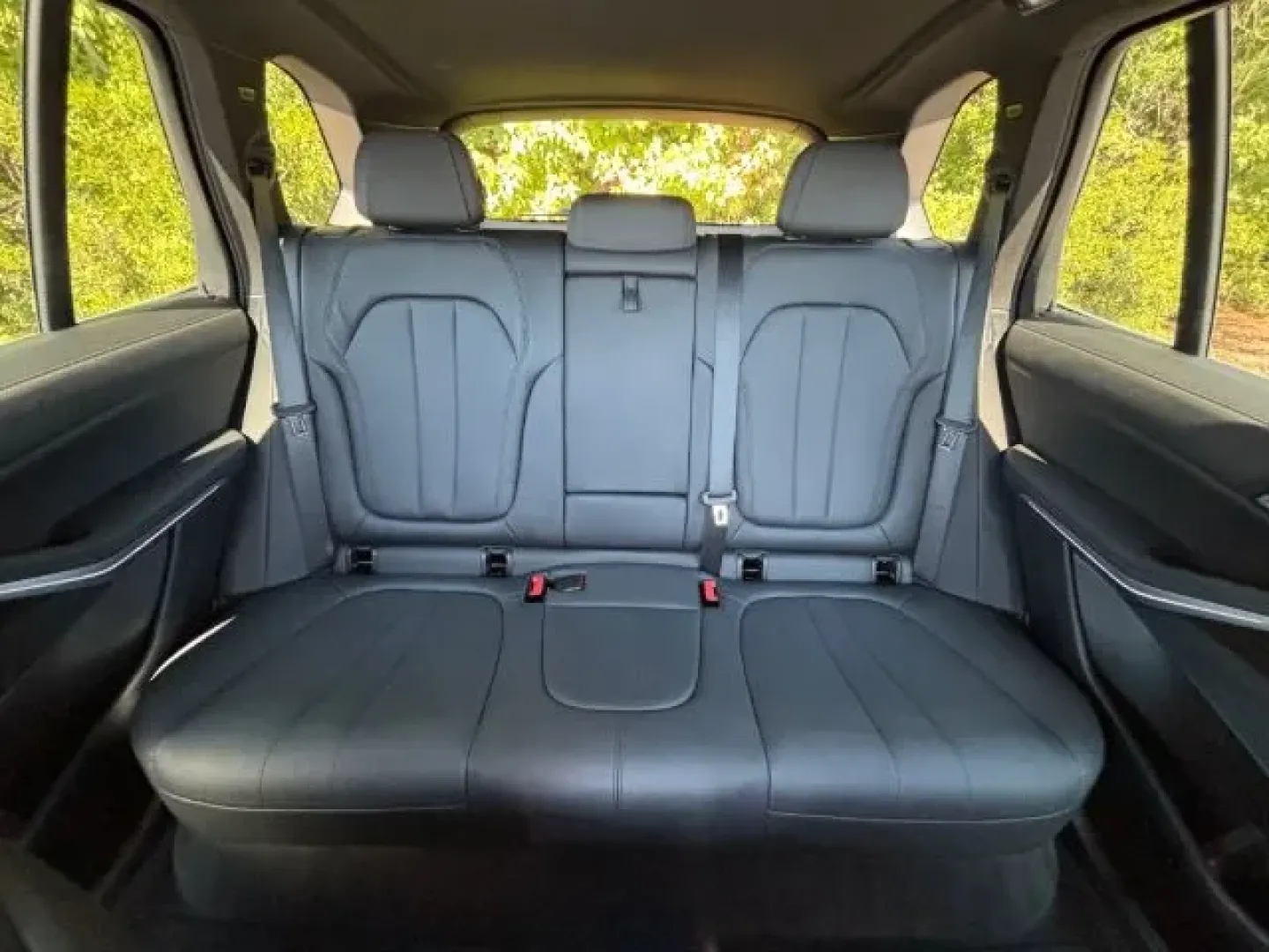 2019 /Black BMW X5 xDrive40i (5UXCR6C55KL) with an 3L I-6 gasoline direct injection engine, located at 2761 East Hwy 501, Conway, SC, 29526, (843) 331-1151, 33.781528, -78.989883 - **Experience Adventure and Luxury with the 2019 BMW X5 at Car City - Conway**<br /> <br /> If you're searching for a vehicle that seamlessly blends adventure with everyday luxury, the 2019 BMW X5 is the perfect choice. Ideal for growing families or those who love weekend road trips, this SUV offers - Photo#14