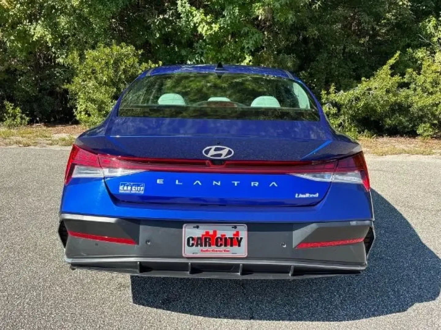 2024 /Melange/Light Gray Hyundai Elantra Limited (KMHLP4DGXRU) with an Nu PE 2L I-4 DOHC engine, located at 2761 East Hwy 501, Conway, SC, 29526, (843) 331-1151, 33.781528, -78.989883 - **Discover Your Next Adventure with the 2024 Hyundai Elantra Limited at Car City - Conway!**<br /> <br /> Are you ready to elevate your everyday driving experience? The 2024 Hyundai Elantra Limited, now available at Car City - Conway, is the perfect sedan for those seeking a balance of style, comfor - Photo#5