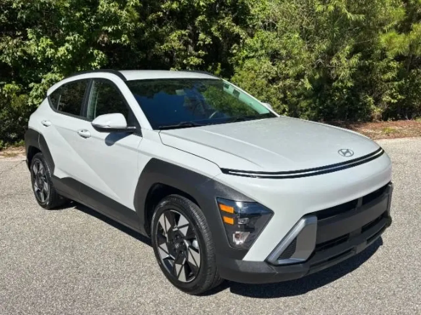 2024 /Black Hyundai Kona SEL (KM8HB3AB4RU) with an Nu PE 2L I-4 DOHC engine, located at 2761 East Hwy 501, Conway, SC, 29526, (843) 331-1151, 33.781528, -78.989883 - Experience the thrill of adventure with the 2024 Hyundai Kona SEL, now available at Car City - Conway, your trusted pre-owned dealership located at 2761 East Hwy 501, Conway, SC 29526. Whether you're navigating through busy city streets or embarking on weekend getaways, this stylish and versatile ut - Photo#1