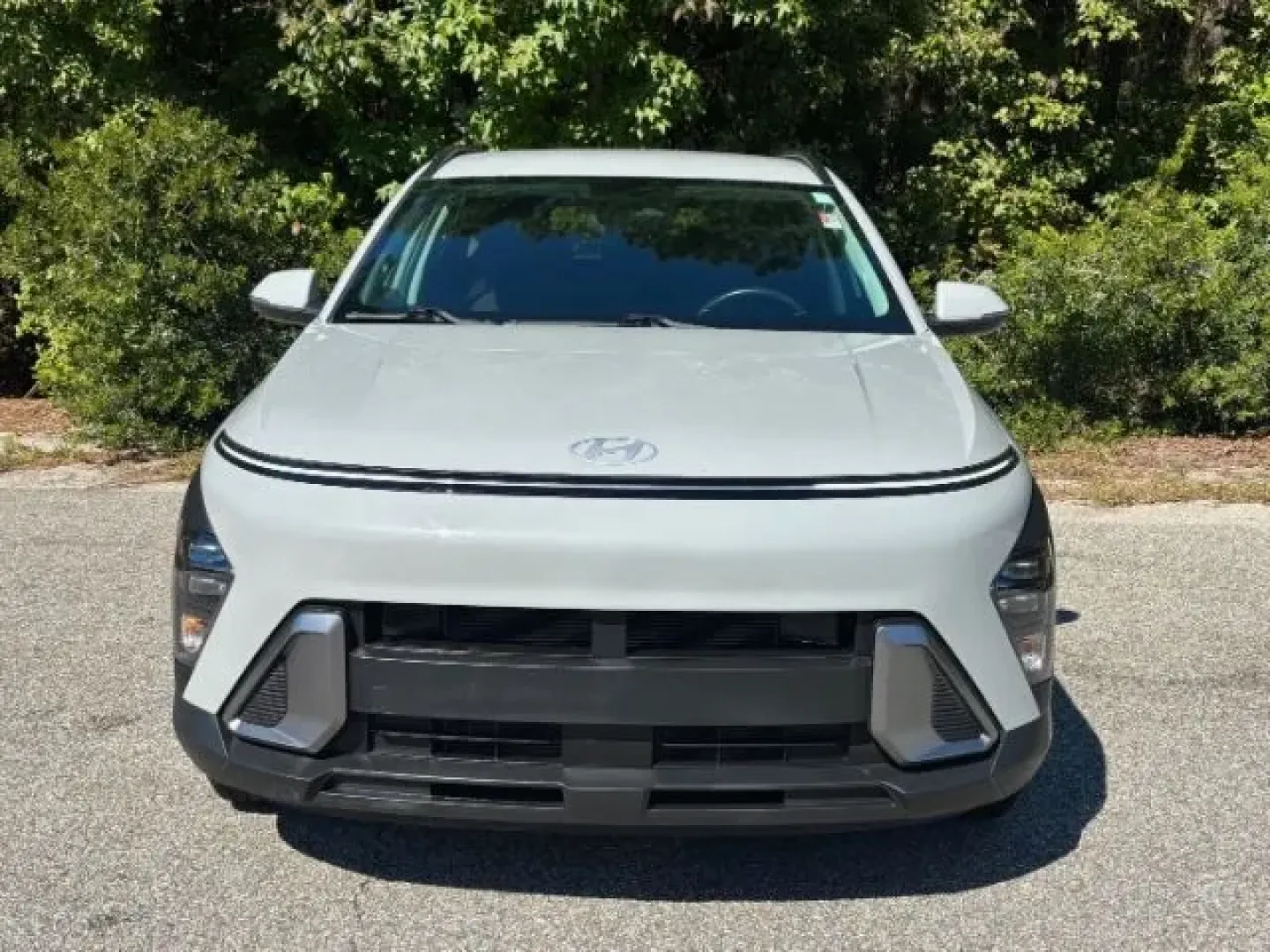 2024 /Black Hyundai Kona SEL (KM8HB3AB4RU) with an Nu PE 2L I-4 DOHC engine, located at 2761 East Hwy 501, Conway, SC, 29526, (843) 331-1151, 33.781528, -78.989883 - Experience the thrill of adventure with the 2024 Hyundai Kona SEL, now available at Car City - Conway, your trusted pre-owned dealership located at 2761 East Hwy 501, Conway, SC 29526. Whether you're navigating through busy city streets or embarking on weekend getaways, this stylish and versatile ut - Photo#4