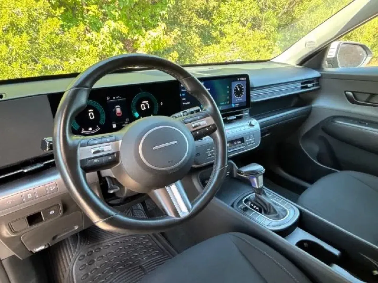 2024 /Black Hyundai Kona SEL (KM8HB3AB4RU) with an Nu PE 2L I-4 DOHC engine, located at 2761 East Hwy 501, Conway, SC, 29526, (843) 331-1151, 33.781528, -78.989883 - Experience the thrill of adventure with the 2024 Hyundai Kona SEL, now available at Car City - Conway, your trusted pre-owned dealership located at 2761 East Hwy 501, Conway, SC 29526. Whether you're navigating through busy city streets or embarking on weekend getaways, this stylish and versatile ut - Photo#9