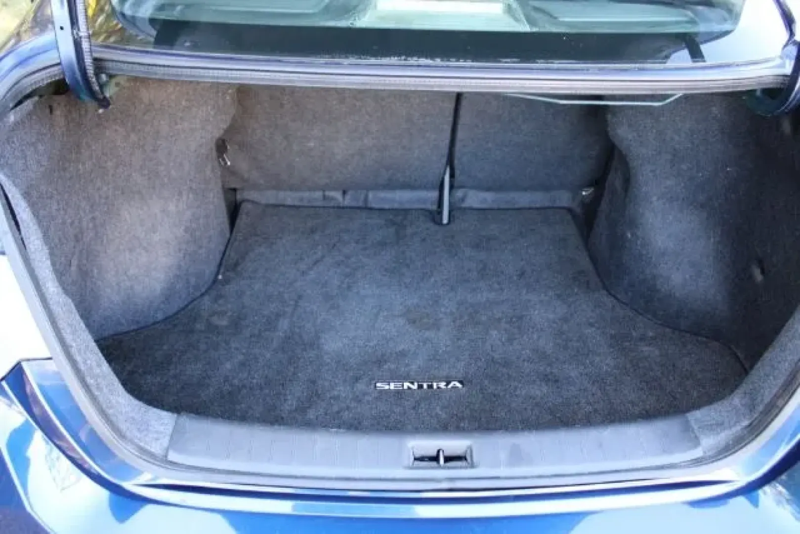 2019 Nissan Sentra S CVT (3N1AB7AP0KY) with an 1.8L L4 SFI DOHC 16 engine, Continuously Variabl transmission, located at 9146 Ocean Hwy West, Calabash, NC, 28467, (910) 579-1110, 33.928635, -78.576157 - **Discover the Perfect Blend of Comfort and Affordability with the 2019 Nissan Sentra at Car City - Whitesville!**<br /> <br /> If you're seeking a reliable, stylish, and efficient sedan for your daily commute or weekend getaways, look no further than this 2019 Nissan Sentra, available now at Car Ci - Photo#9