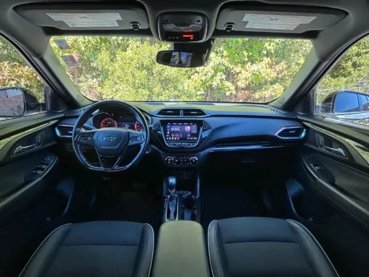 2021 /Jet Black w/Red Accents Chevrolet Trailblazer FWD RS (KL79MTSL0MB) with an ECOTEC 1.3L I-3 gasoline direct injection engine, located at 2761 East Hwy 501, Conway, SC, 29526, (843) 331-1151, 33.781528, -78.989883 - Explore the open road with confidence in this stunning 2021 Chevrolet Trailblazer, now available at Car City - Conway, your trusted pre-owned dealership in Conway, SC. Conveniently located at 2761 East Hwy 501, we specialize in quality used vehicles that meet a wide range of lifestyle needs-from the - Photo#8