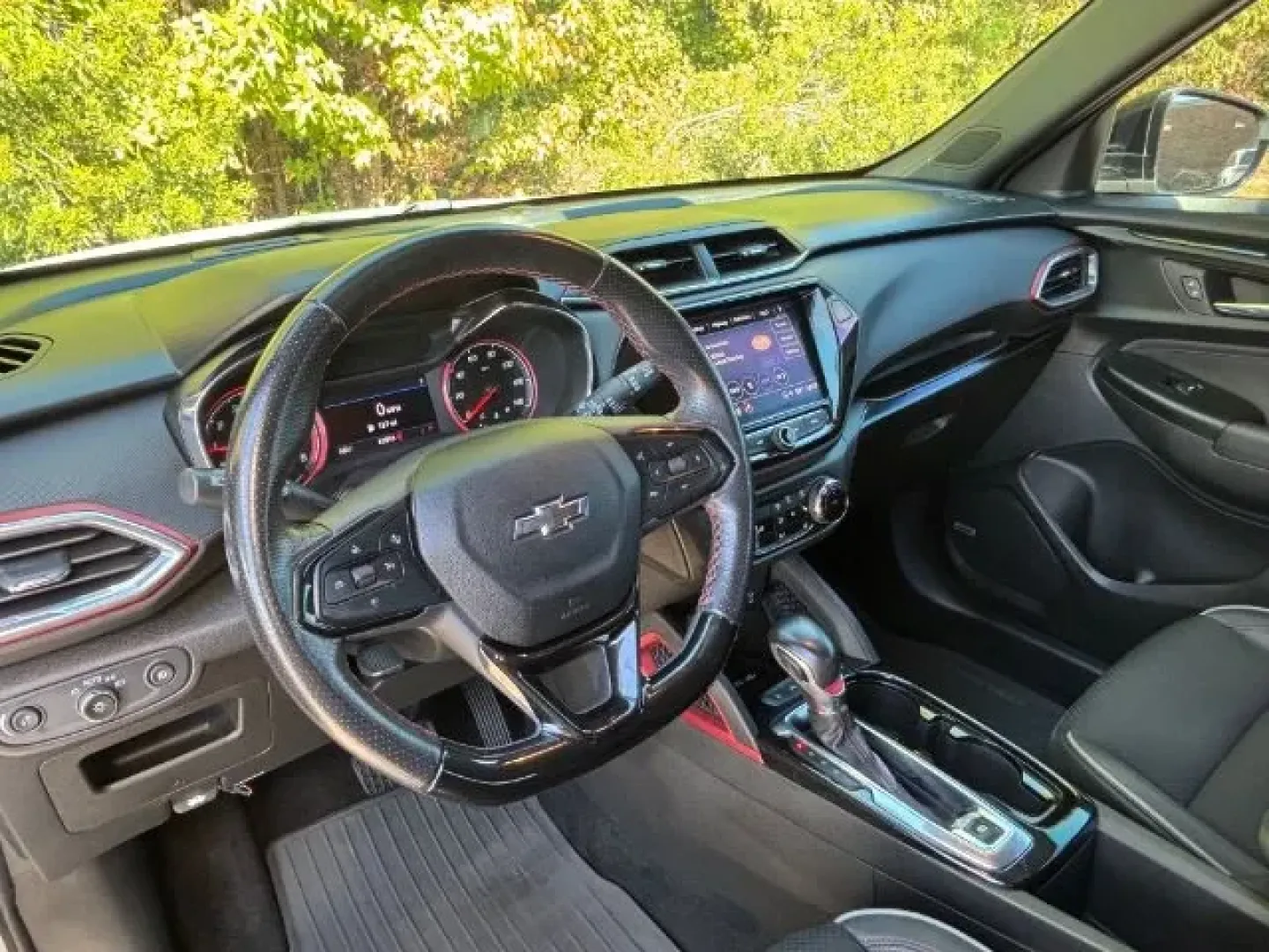 2021 /Jet Black w/Red Accents Chevrolet Trailblazer FWD RS (KL79MTSL0MB) with an ECOTEC 1.3L I-3 gasoline direct injection engine, located at 2761 East Hwy 501, Conway, SC, 29526, (843) 331-1151, 33.781528, -78.989883 - Explore the open road with confidence in this stunning 2021 Chevrolet Trailblazer, now available at Car City - Conway, your trusted pre-owned dealership in Conway, SC. Conveniently located at 2761 East Hwy 501, we specialize in quality used vehicles that meet a wide range of lifestyle needs-from the - Photo#9