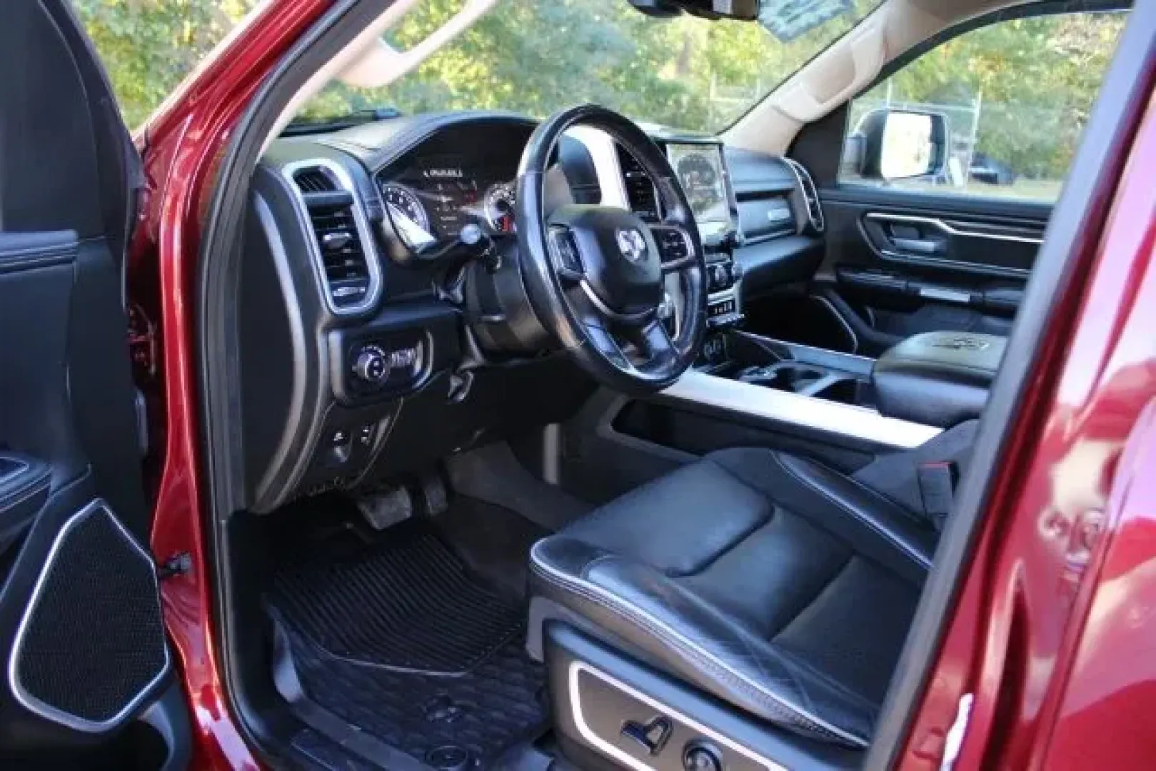 2019 Ram 1500 Laramie Crew Cab 4x4 5'7 Box (1C6SRFJT0KN) with an Other engine, located at 3598 James B White Hwy South, Whiteville, NC, 28472, (910) 642-3196, 34.294846, -78.732613 - **Unleash Your Adventurous Spirit with the 2019 Ram 1500 Laramie Crew Cab 4x4!** <br /> <br /> Are you ready to elevate your driving experience? The 2019 Ram 1500 Laramie Crew Cab 4x4 is not just a truck; it's your ultimate companion for weekend adventures and everyday commutes alike. Whether you're - Photo#7