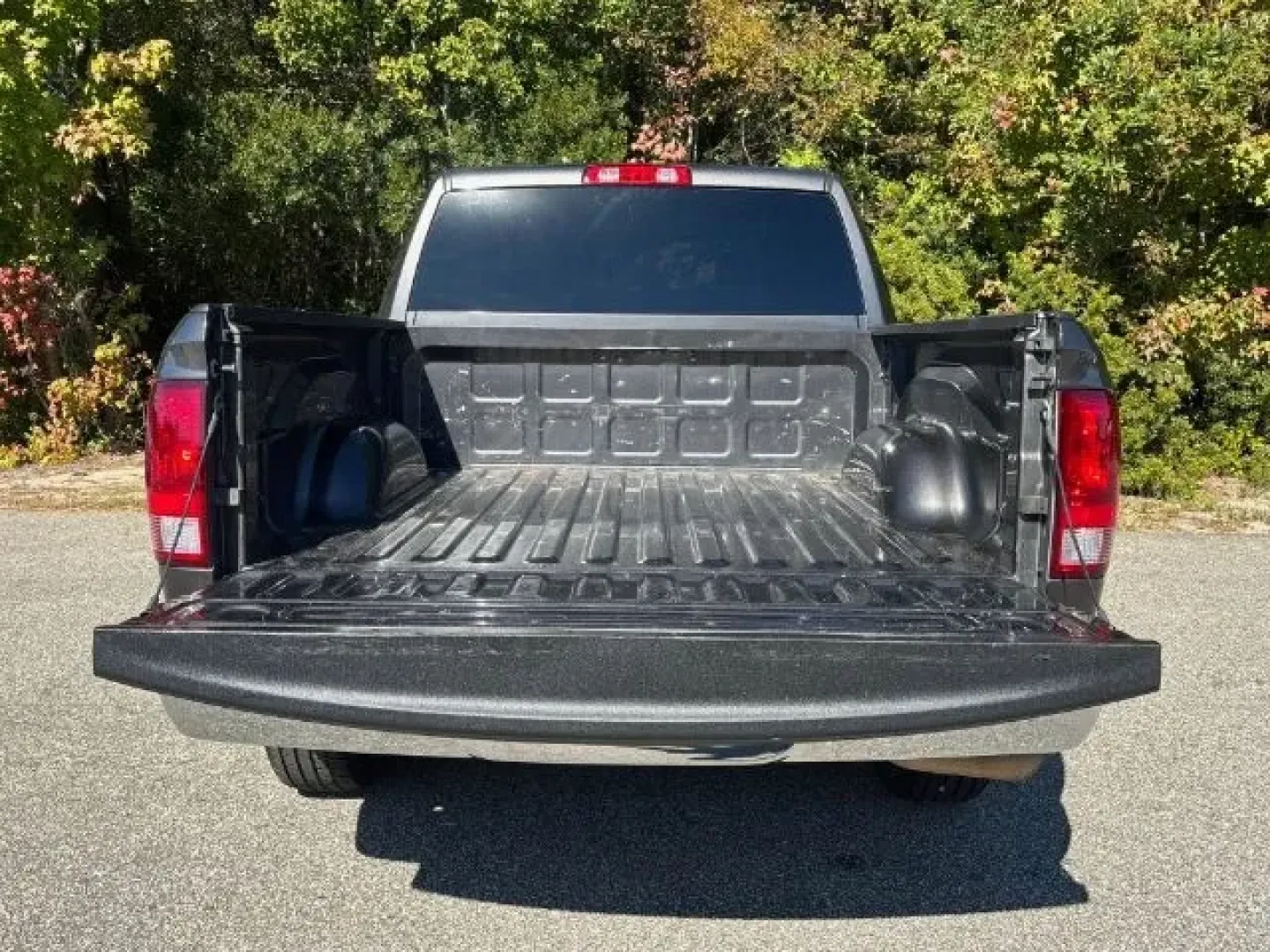 2021 /Black Ram 1500 Tradesman Crew Cab 4x2 5'7 Box (3C6RR6KT4MG) with an Other engine, located at 2761 East Hwy 501, Conway, SC, 29526, (843) 331-1151, 33.781528, -78.989883 - Are you ready to elevate your lifestyle with a versatile and rugged truck? Look no further! The 2021 Ram 1500 Tradesman Crew Cab is the ideal companion for anyone who values performance and functionality-perfect for growing families, adventurous weekend warriors, or anyone looking to tackle daily co - Photo#13
