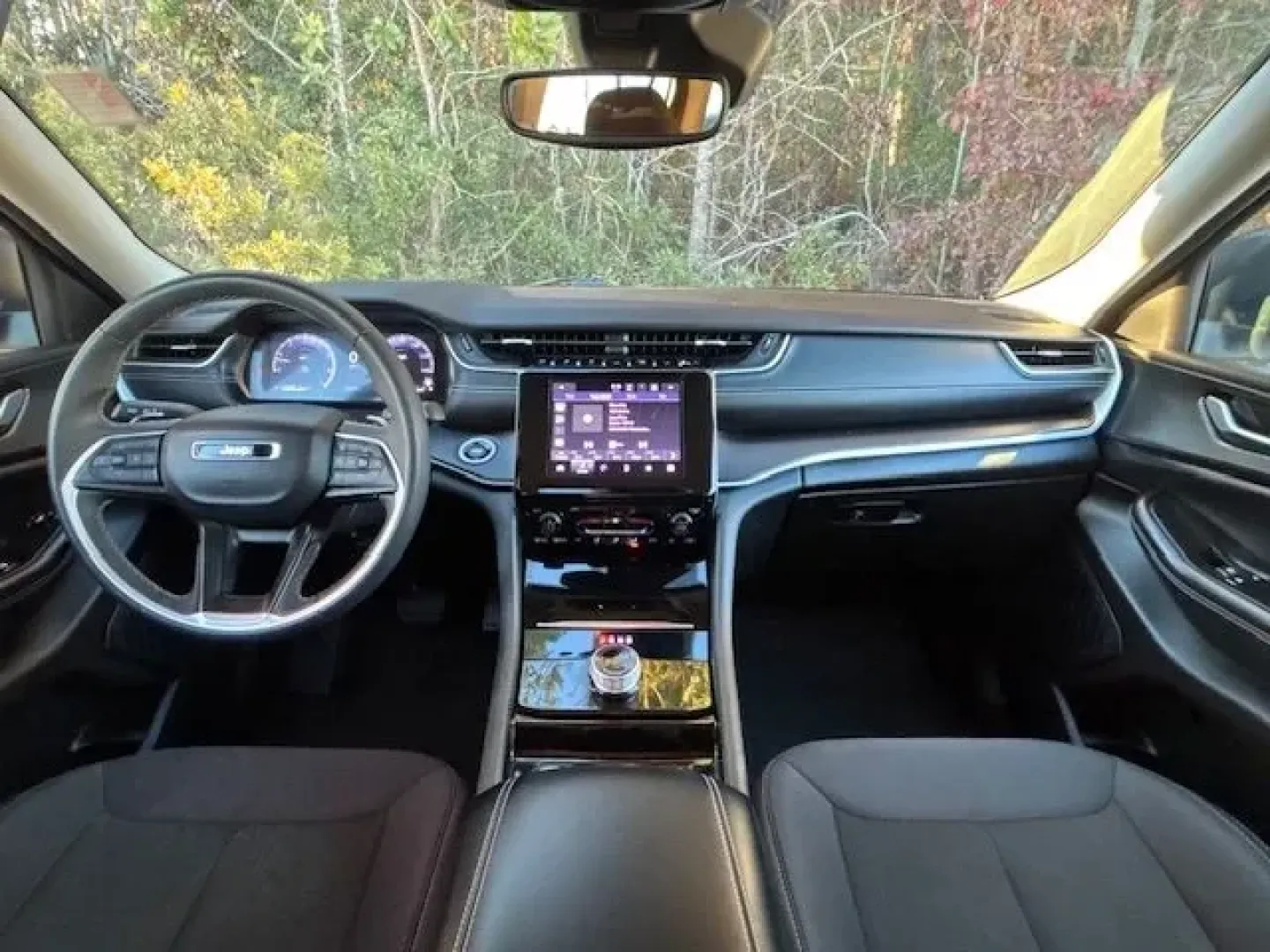 2023 /Global Black Jeep Grand Cherokee Laredo 4x2 (1C4RJJAG5P8) with an Pentastar 3.6L V-6 DOHC engine, located at 2761 East Hwy 501, Conway, SC, 29526, (843) 331-1151, 33.781528, -78.989883 - Unlock your adventurous spirit with the 2023 Jeep Grand Cherokee Laredo, available now at Car City - Calabash! This exceptional SUV is perfect for families, outdoor enthusiasts, and anyone looking to elevate their driving experience in Calabash, NC. Whether you're navigating the bustling streets of - Photo#8