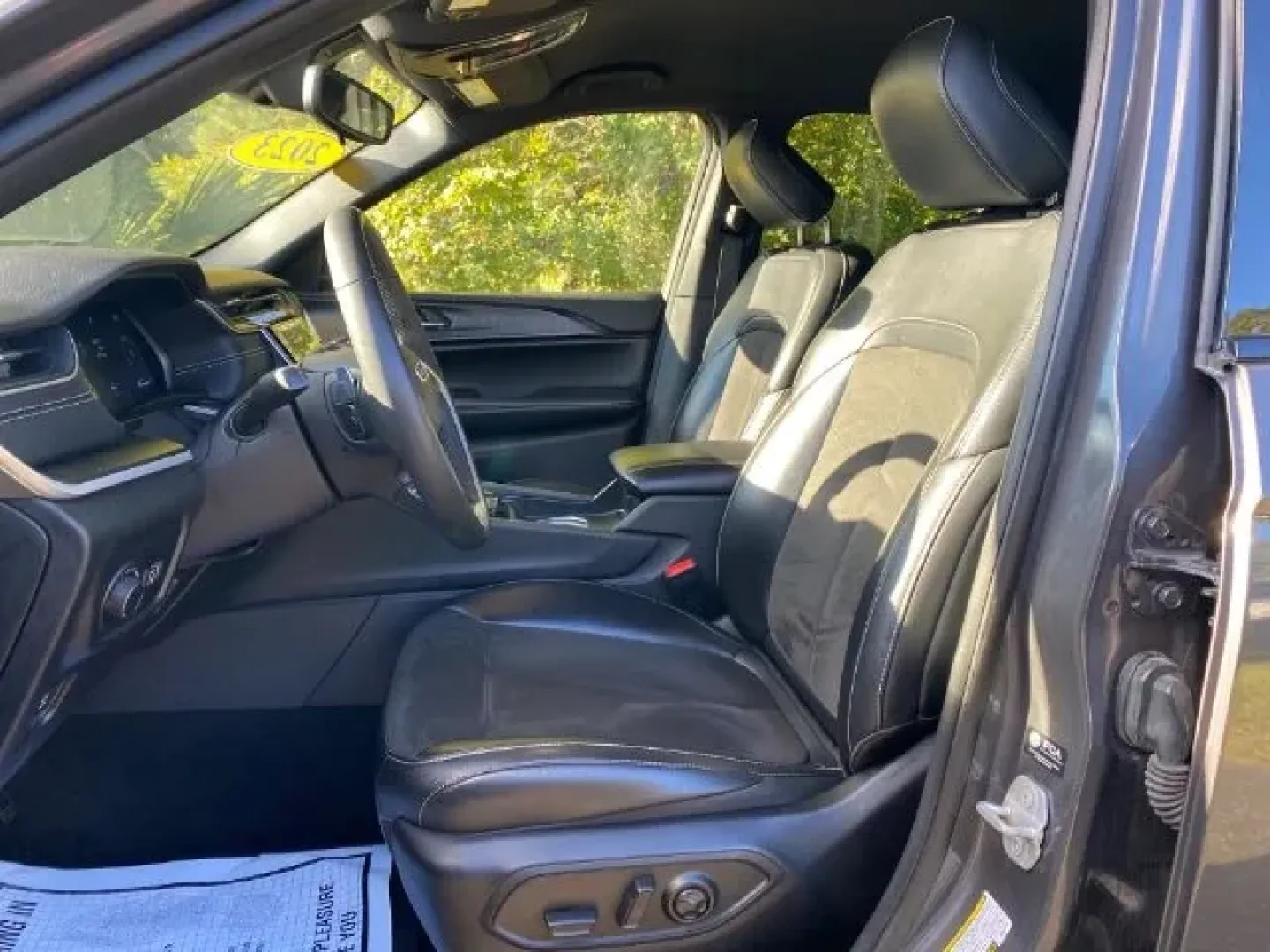 2023 /Global Black Jeep Grand Cherokee Altitude 4x4 (1C4RJHAGXPC) with an Pentastar 3.6L V-6 DOHC engine, located at 9146 Ocean Hwy West, Calabash, NC, 28467, (910) 579-1110, 33.928635, -78.576157 - **Explore the Open Road with the 2023 Jeep Grand Cherokee Altitude 4x4 Your Adventure Awaits!**<br /> <br /> Imagine navigating the beautiful winding roads of Calabash, NC, with family and friends in the standout 2023 Jeep Grand Cherokee Altitude 4x4. Perfect for weekend adventures or daily commute - Photo#4
