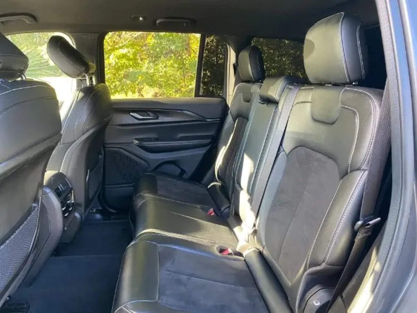 2023 /Global Black Jeep Grand Cherokee Altitude 4x4 (1C4RJHAGXPC) with an Pentastar 3.6L V-6 DOHC engine, located at 9146 Ocean Hwy West, Calabash, NC, 28467, (910) 579-1110, 33.928635, -78.576157 - **Explore the Open Road with the 2023 Jeep Grand Cherokee Altitude 4x4 Your Adventure Awaits!**<br /> <br /> Imagine navigating the beautiful winding roads of Calabash, NC, with family and friends in the standout 2023 Jeep Grand Cherokee Altitude 4x4. Perfect for weekend adventures or daily commute - Photo#5