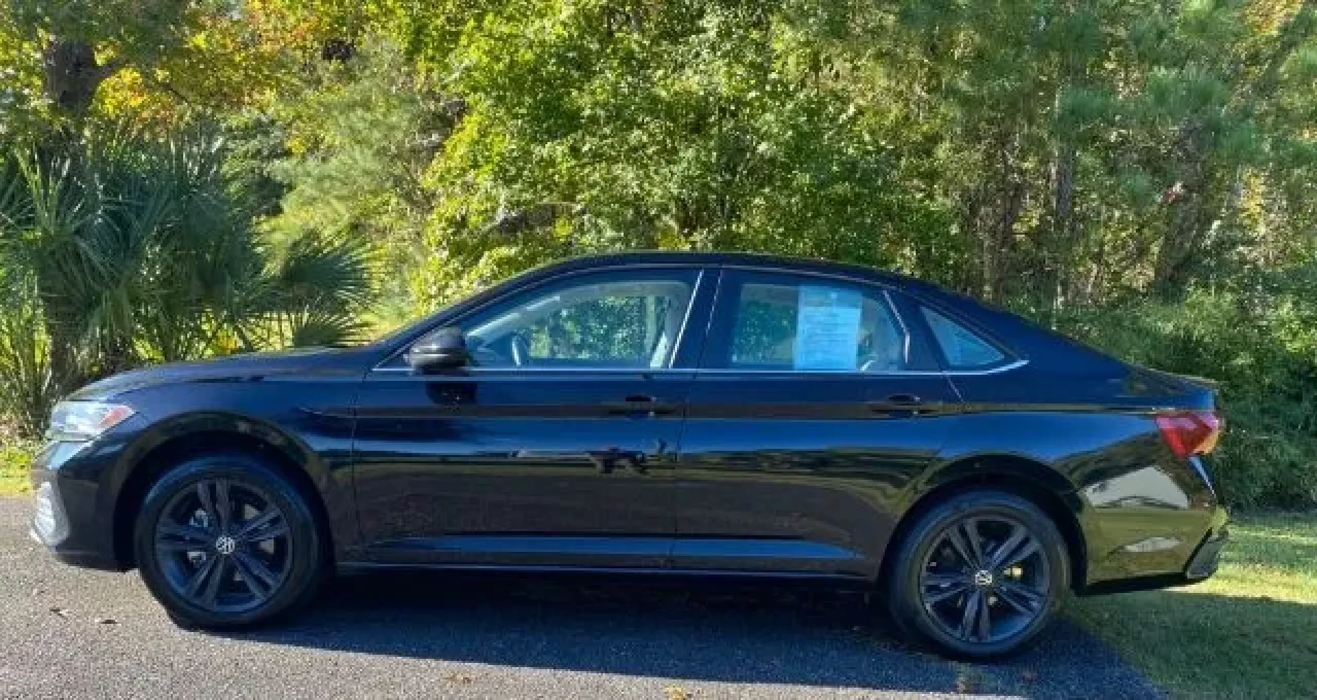 2023 /Storm Gray Volkswagen Jetta 1.5T SE (3VWEM7BU1PM) with an 1.5L I-4 gasoline direct injection engine, located at 9146 Ocean Hwy West, Calabash, NC, 28467, (910) 579-1110, 33.928635, -78.576157 - Are you ready to elevate your daily commute or weekend getaways? The 2023 Volkswagen Jetta 1.5T SE is the perfect companion for anyone looking for a reliable and stylish sedan that seamlessly fits into a busy lifestyle. With its blend of comfort, efficiency, and modern technology, this vehicle is id - Photo#1
