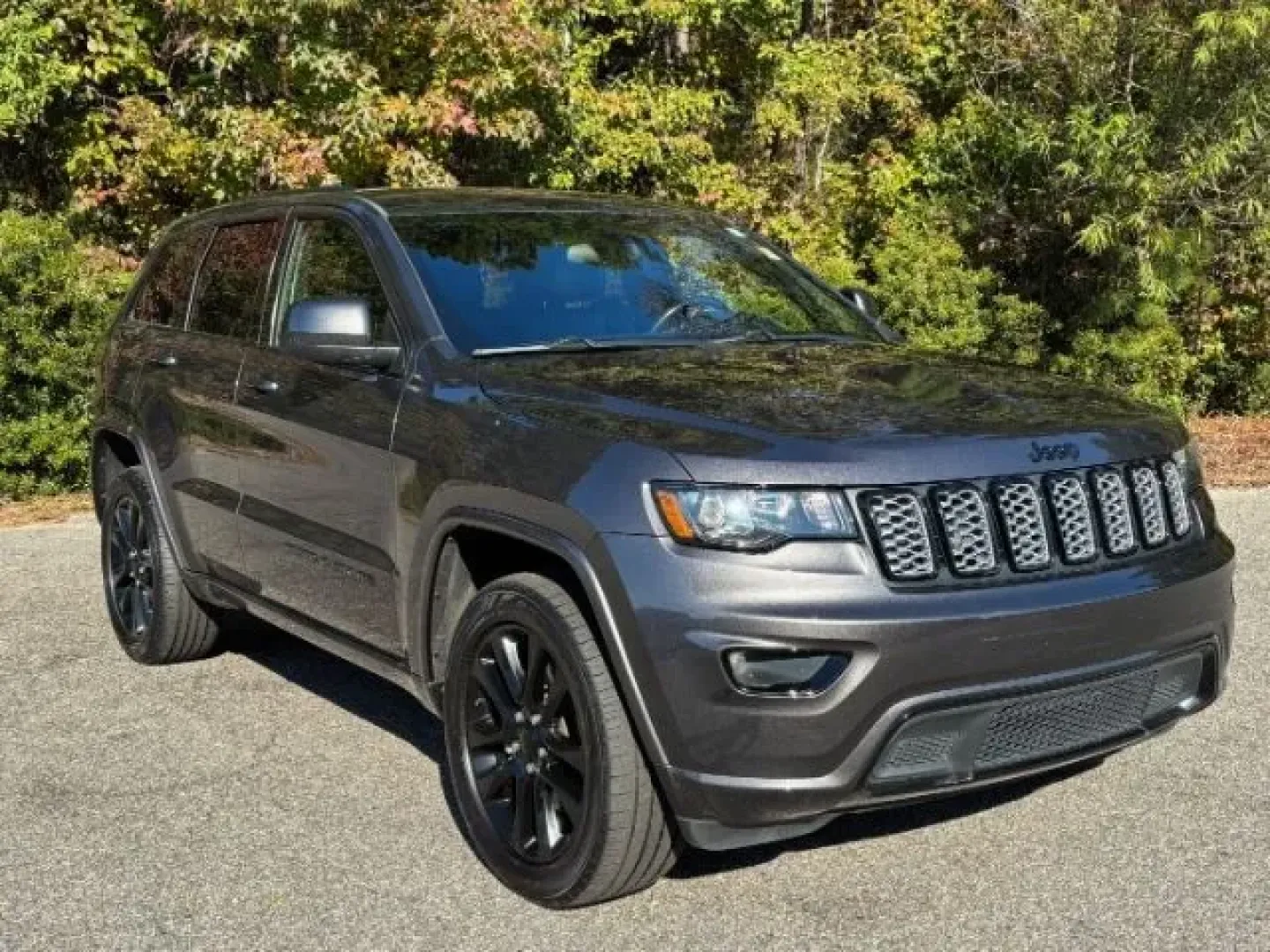 2021 /Black Jeep Grand Cherokee Laredo X 4x4 (1C4RJFAG1MC) with an Pentastar 3.6L V-6 DOHC engine, located at 2761 East Hwy 501, Conway, SC, 29526, (843) 331-1151, 33.781528, -78.989883 - **Discover the Perfect Blend of Adventure and Comfort with This 2021 Jeep Grand Cherokee!**<br /> <br /> Are you ready to elevate your driving experience? Whether you're navigating daily commutes, shuttling the kids to school, or embarking on weekend adventures, the 2021 Jeep Grand Cherokee Laredo X - Photo#1