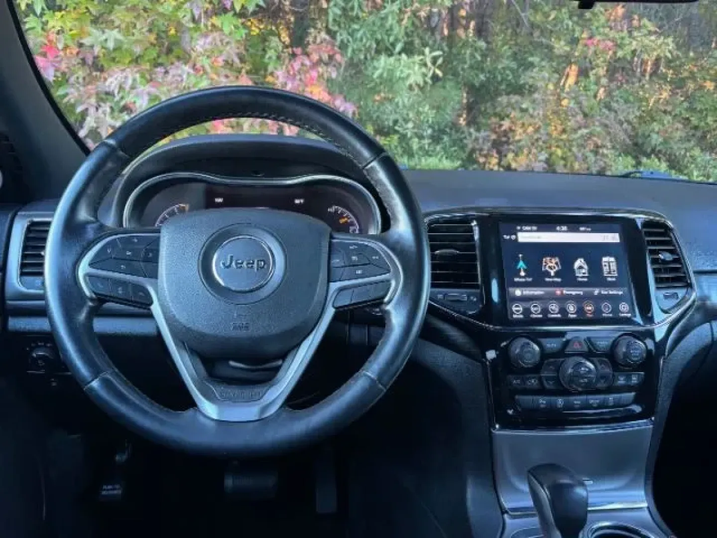 2021 /Black Jeep Grand Cherokee Laredo X 4x4 (1C4RJFAG1MC) with an Pentastar 3.6L V-6 DOHC engine, located at 2761 East Hwy 501, Conway, SC, 29526, (843) 331-1151, 33.781528, -78.989883 - **Discover the Perfect Blend of Adventure and Comfort with This 2021 Jeep Grand Cherokee!**<br /> <br /> Are you ready to elevate your driving experience? Whether you're navigating daily commutes, shuttling the kids to school, or embarking on weekend adventures, the 2021 Jeep Grand Cherokee Laredo X - Photo#7