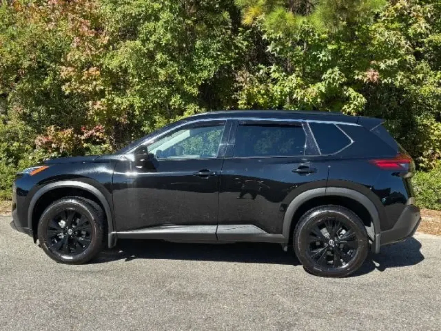 2023 /Charcoal Nissan Rogue SV Intelligent AWD (JN8BT3BB3PW) with an VC-Turbo 1.5L I-3 gasoline direct injection engine, located at 2761 East Hwy 501, Conway, SC, 29526, (843) 331-1151, 33.781528, -78.989883 - Looking for an SUV that excels in both style and function? Meet the 2023 Nissan Rogue SV Intelligent AWD, a perfect solution for families, commuters, and weekend adventurers alike. With its striking Super Black exterior and sophisticated charcoal interior, this vehicle is designed to elevate your da - Photo#2