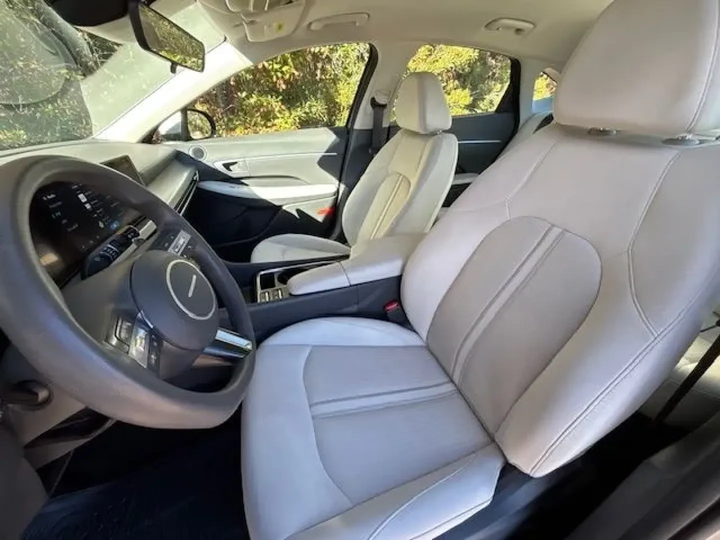 2024 /GREIGE Hyundai Sonata SEL (KMHL64JA9RA) with an Smartstream 2.5L I-4 port/direct injection engine, located at 2761 East Hwy 501, Conway, SC, 29526, (843) 331-1151, 33.781528, -78.989883 - **Experience the Joy of Driving with a 2024 Hyundai Sonata SEL - Your Ideal Commuter Companion!**<br /> <br /> Are you searching for a reliable vehicle that perfectly balances comfort, style, and technology? Look no further than this stunning 2024 Hyundai Sonata SEL, now available at Car City - Conw - Photo#10