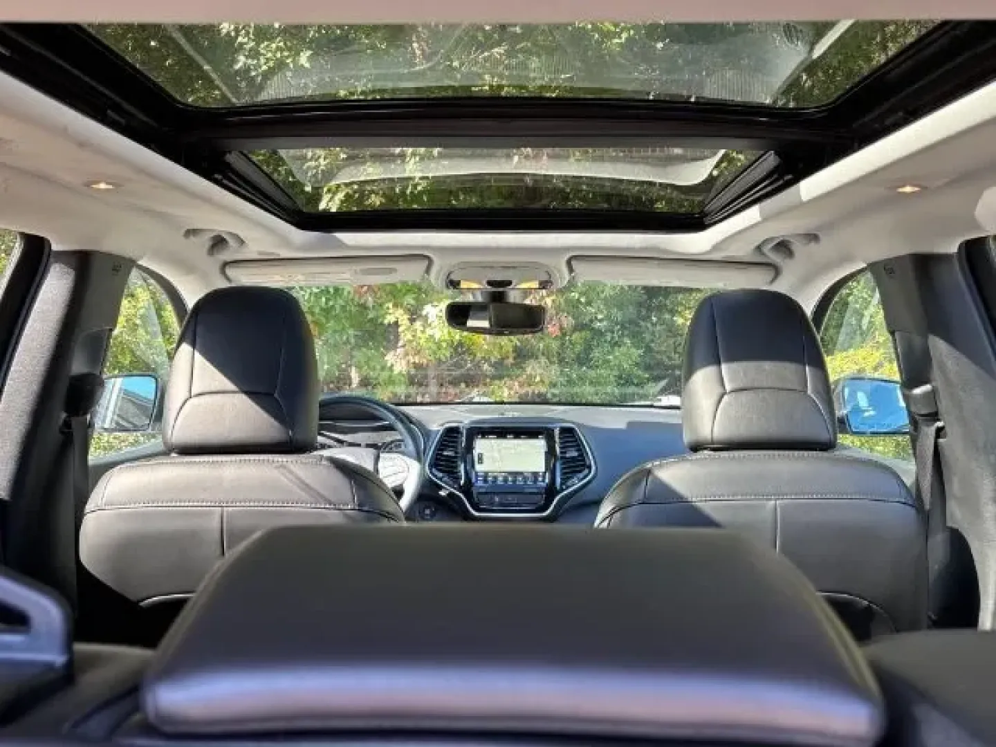 2019 /Black Jeep Cherokee Limited 4x4 (1C4PJMDX2KD) with an Other engine, located at 2761 East Hwy 501, Conway, SC, 29526, (843) 331-1151, 33.781528, -78.989883 - **Discover Your Next Adventure with the 2019 Jeep Cherokee Limited 4x4 at Car City - Conway! Perfect for Every Lifestyle!**<br /> <br /> Are you on the lookout for a versatile vehicle that can effortlessly adapt to your lifestyle? Whether you're a growing family needing extra space, a commuter seeki - Photo#12