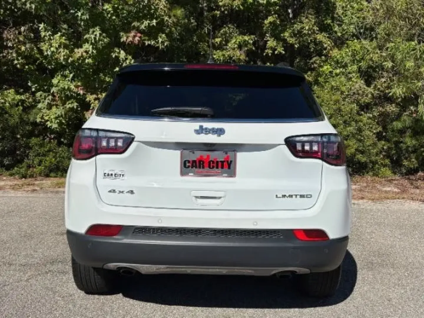 2023 /Black Jeep Compass Limited 4x4 (3C4NJDCN9PT) with an 2L I-4 gasoline direct injection engine, located at 2761 East Hwy 501, Conway, SC, 29526, (843) 331-1151, 33.781528, -78.989883 - **Adventure Awaits: Discover the 2023 Jeep Compass Limited 4x4 at Car City - Conway!**<br /> <br /> Are you ready to elevate your lifestyle with an SUV that blends adventure with everyday practicality? The 2023 Jeep Compass Limited 4x4 is perfect for weekend excursions, family road trips, or simply - Photo#5