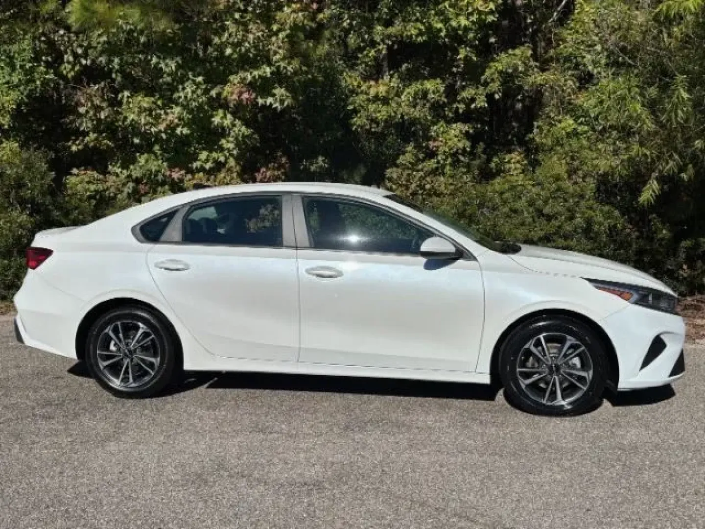 2023 /Black Kia Forte LXS (3KPF24AD4PE) with an 2L I-4 DOHC engine, located at 3598 James B White Hwy South, Whiteville, NC, 28472, (910) 642-3196, 34.294846, -78.732613 - **Elevate Your Daily Drive with a 2023 Kia Forte LXS Perfect for Every Journey!**<br /> <br /> Are you searching for an affordable and stylish sedan that meets your daily needs? Look no further! This 2023 Kia Forte LXS, available at Car City - Conway, is the perfect blend of comfort, technology, an - Photo#3