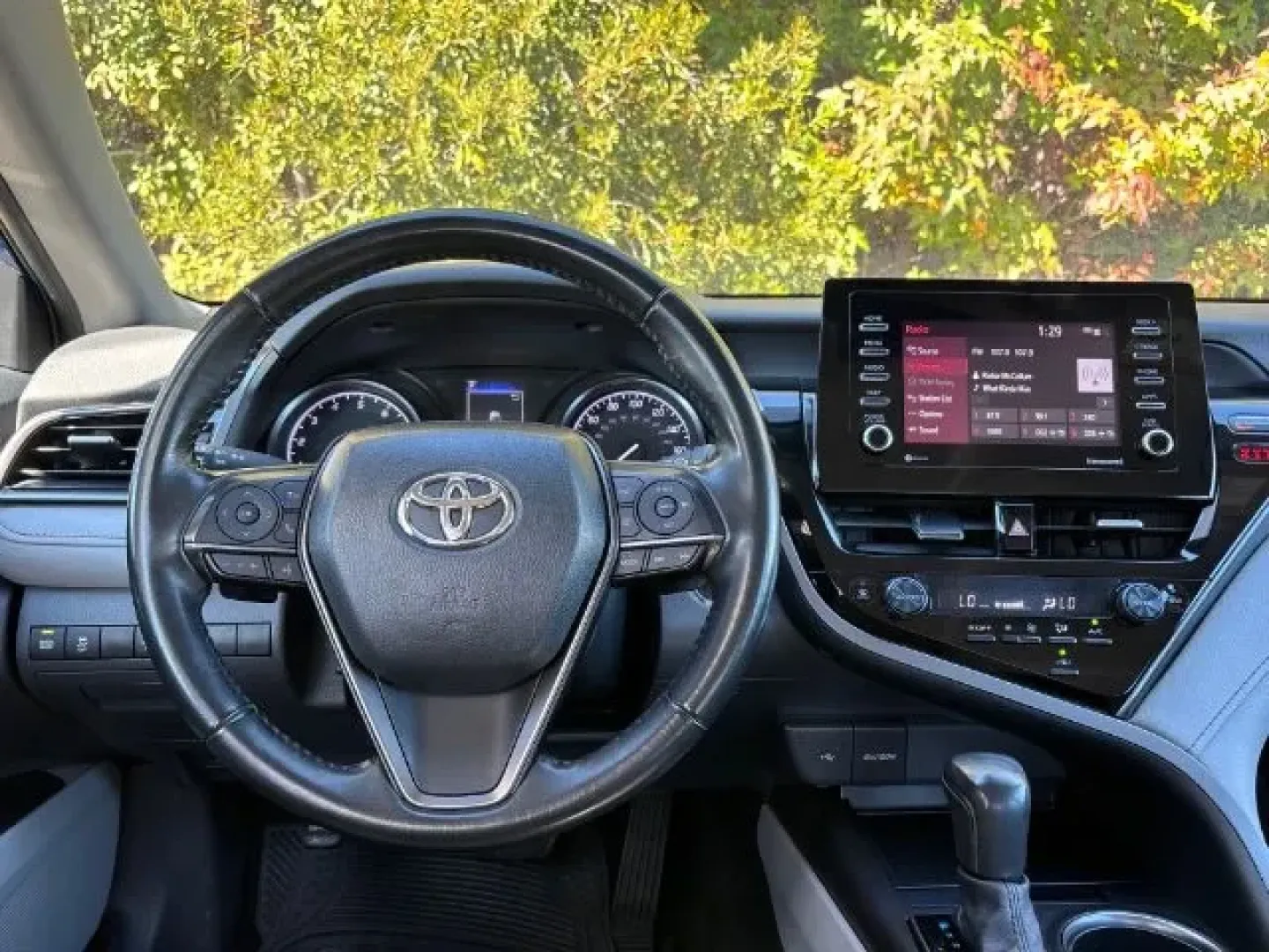 2024 /Ash Toyota Camry SE (4T1T11AK4RU) with an 2.5L I-4 port/direct injection engine, located at 2761 East Hwy 501, Conway, SC, 29526, (843) 331-1151, 33.781528, -78.989883 - **Discover the Perfect Blend of Comfort and Style with the 2024 Toyota Camry SE at Car City - Conway!**<br /> <br /> Are you searching for the ultimate sedan that effortlessly combines style, performance, and comfort? Imagine cruising through the charming streets of Conway, SC, in a sleek Reservoir - Photo#7