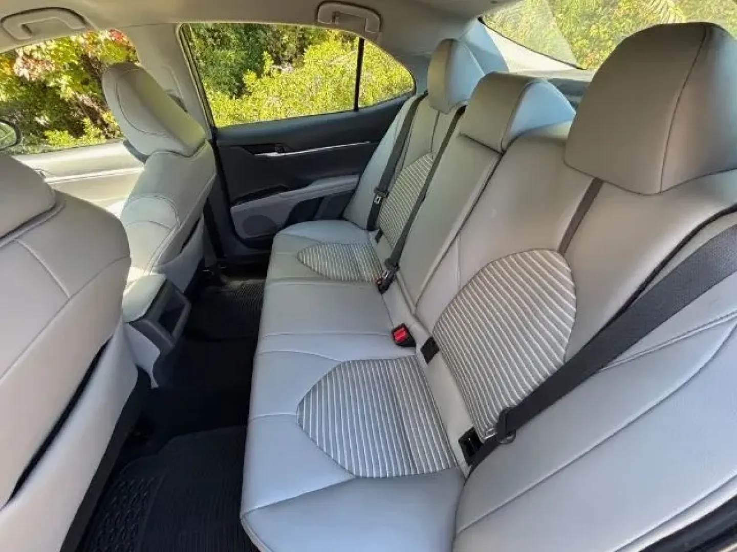 2024 /Ash Toyota Camry SE (4T1T11AK4RU) with an 2.5L I-4 port/direct injection engine, located at 2761 East Hwy 501, Conway, SC, 29526, (843) 331-1151, 33.781528, -78.989883 - **Discover the Perfect Blend of Comfort and Style with the 2024 Toyota Camry SE at Car City - Conway!**<br /> <br /> Are you searching for the ultimate sedan that effortlessly combines style, performance, and comfort? Imagine cruising through the charming streets of Conway, SC, in a sleek Reservoir - Photo#11