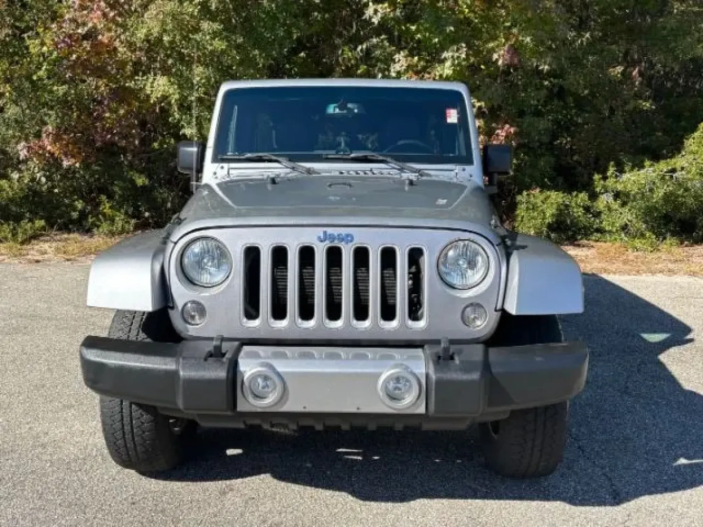 2016 /Black Jeep Wrangler Sahara (1C4BJWEG0GL) with an Pentastar 3.6L V-6 DOHC engine, located at 2761 East Hwy 501, Conway, SC, 29526, (843) 331-1151, 33.781528, -78.989883 - **Adventure Awaits: Explore the Open Road in a 2016 Jeep Wrangler Sahara!**<br /> <br /> Are you ready to elevate your weekend getaways or daily commutes in a rugged yet comfortable SUV? Look no further than this stunning 2016 Jeep Wrangler Sahara, available now at Car City - Conway in Conway, SC. W - Photo#4