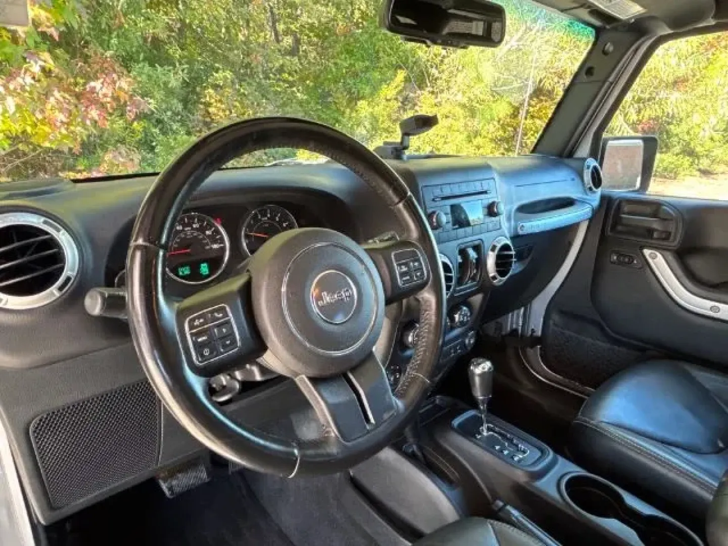 2016 /Black Jeep Wrangler Sahara (1C4BJWEG0GL) with an Pentastar 3.6L V-6 DOHC engine, located at 2761 East Hwy 501, Conway, SC, 29526, (843) 331-1151, 33.781528, -78.989883 - **Adventure Awaits: Explore the Open Road in a 2016 Jeep Wrangler Sahara!**<br /> <br /> Are you ready to elevate your weekend getaways or daily commutes in a rugged yet comfortable SUV? Look no further than this stunning 2016 Jeep Wrangler Sahara, available now at Car City - Conway in Conway, SC. W - Photo#9