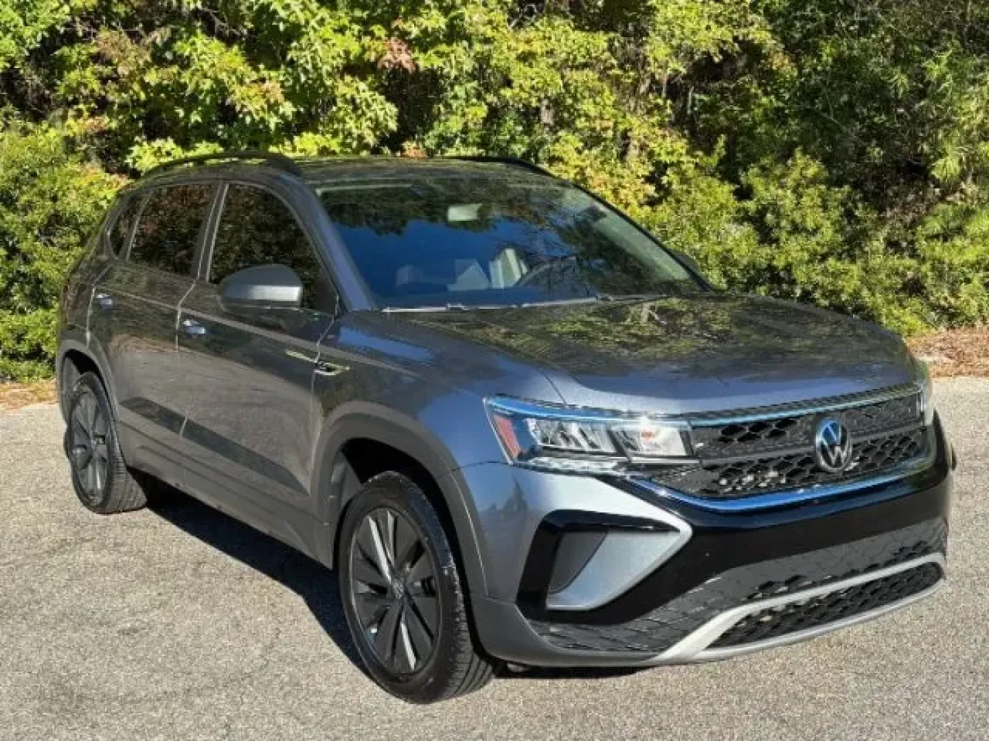 2022 /Gray/Black Volkswagen Taos 1.5T S (3VVCX7B28NM) with an 1.5L I-4 gasoline direct injection engine, located at 2761 East Hwy 501, Conway, SC, 29526, (843) 331-1151, 33.781528, -78.989883 - **Discover Your Next Adventure with the 2022 Volkswagen Taos Perfect for Family Road Trips!**<br /> <br /> Are you ready to elevate your family's travel experiences? The 2022 Volkswagen Taos is your ticket to unforgettable adventures on the road. Known for its spacious interior and advanced safety - Photo#1