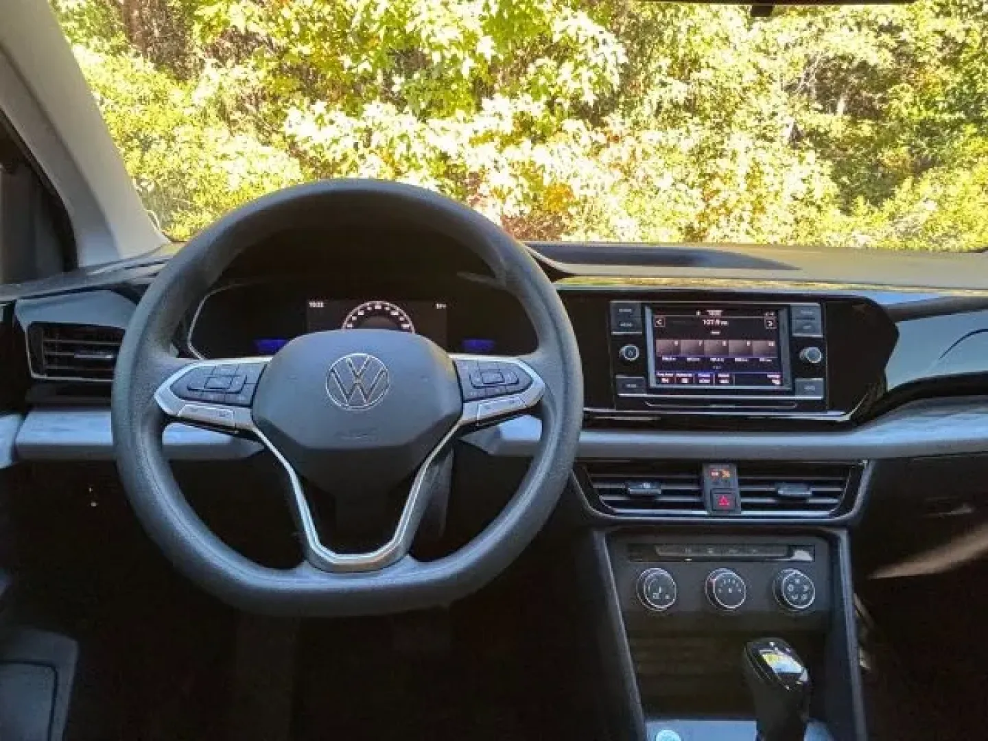 2022 /Gray/Black Volkswagen Taos 1.5T S (3VVCX7B28NM) with an 1.5L I-4 gasoline direct injection engine, located at 2761 East Hwy 501, Conway, SC, 29526, (843) 331-1151, 33.781528, -78.989883 - **Discover Your Next Adventure with the 2022 Volkswagen Taos Perfect for Family Road Trips!**<br /> <br /> Are you ready to elevate your family's travel experiences? The 2022 Volkswagen Taos is your ticket to unforgettable adventures on the road. Known for its spacious interior and advanced safety - Photo#7