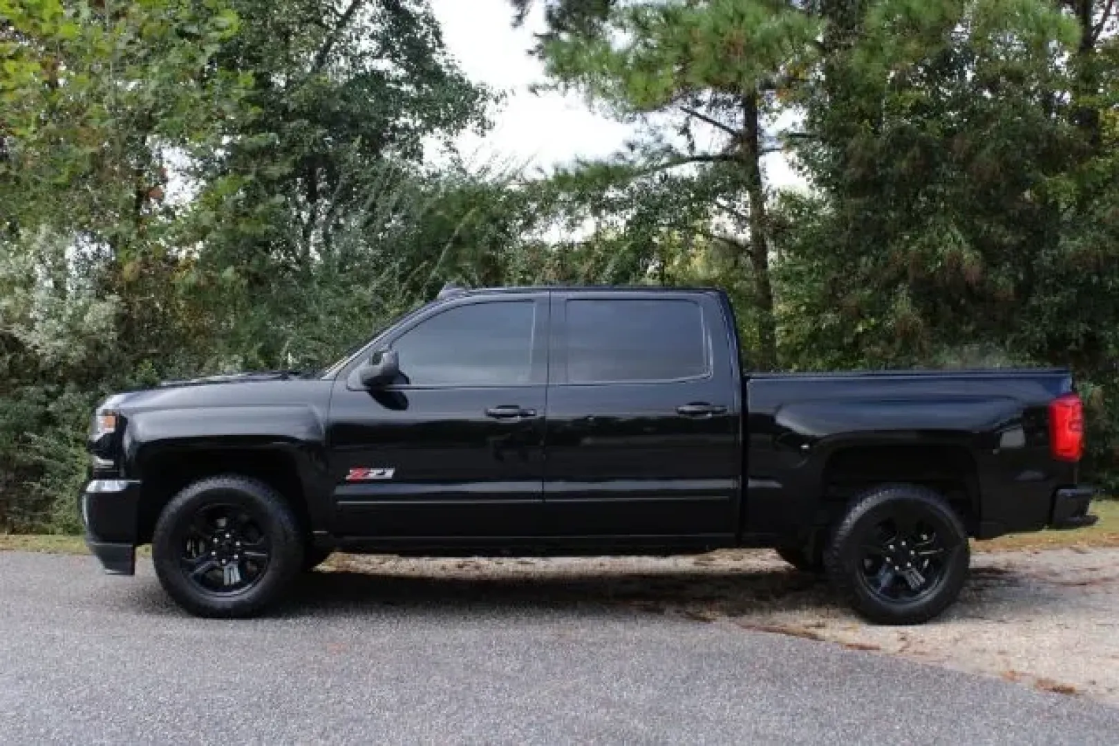 2016 Chevrolet Silverado 1500 2LZ (3GCUKSEC7GG) with an Other engine, located at 2761 East Hwy 501, Conway, SC, 29526, (843) 331-1151, 33.781528, -78.989883 - **Unleash Your Adventurous Spirit with the 2016 Chevrolet Silverado 1500 at Car City Conway!**<br /> <br /> If you're seeking a reliable companion for weekend adventures or a robust vehicle for your daily commutes, look no further than the 2016 Chevrolet Silverado 1500. This formidable truck is des - Photo#3